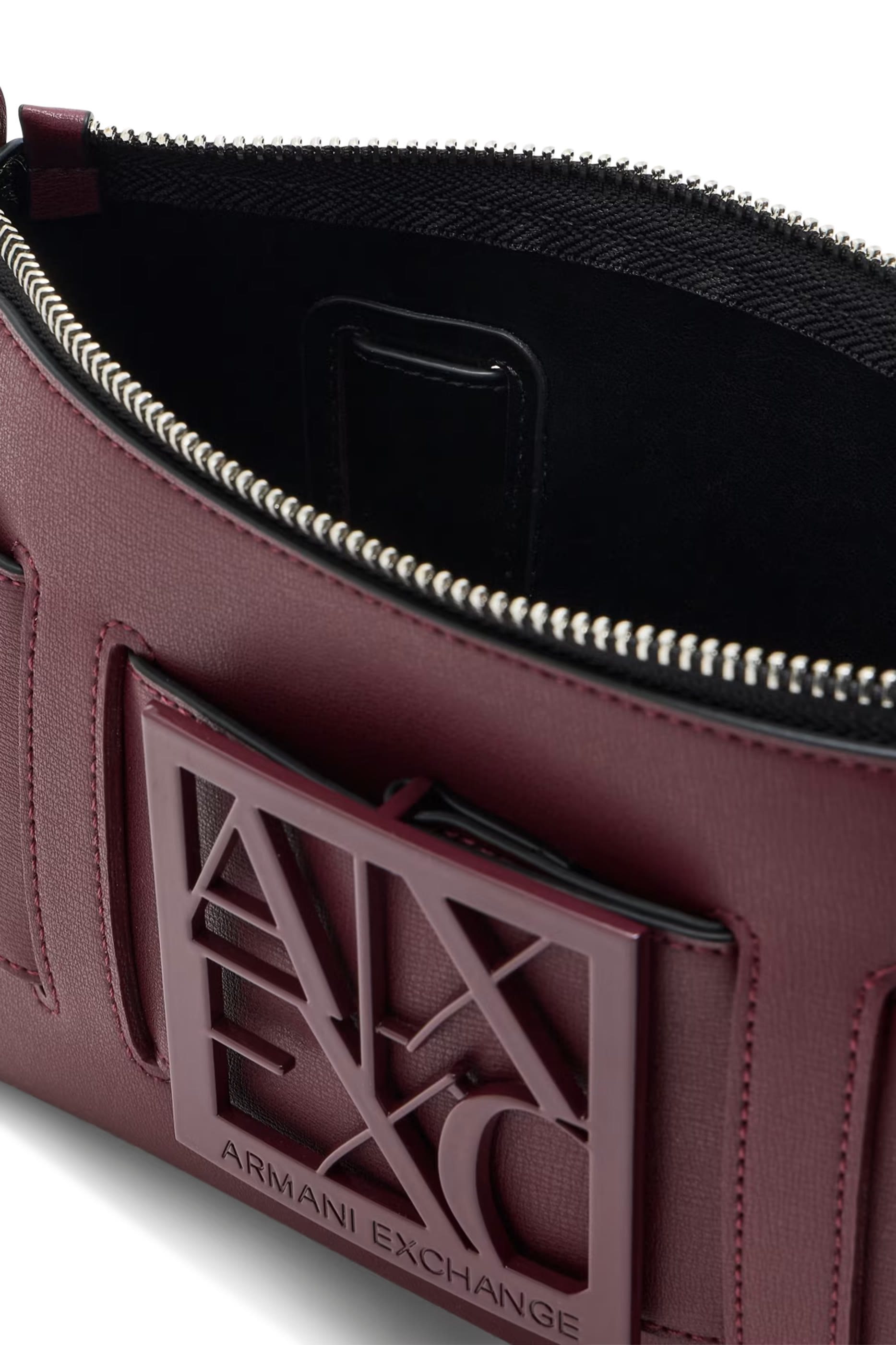  حقيبة كتف بشعار الماركة