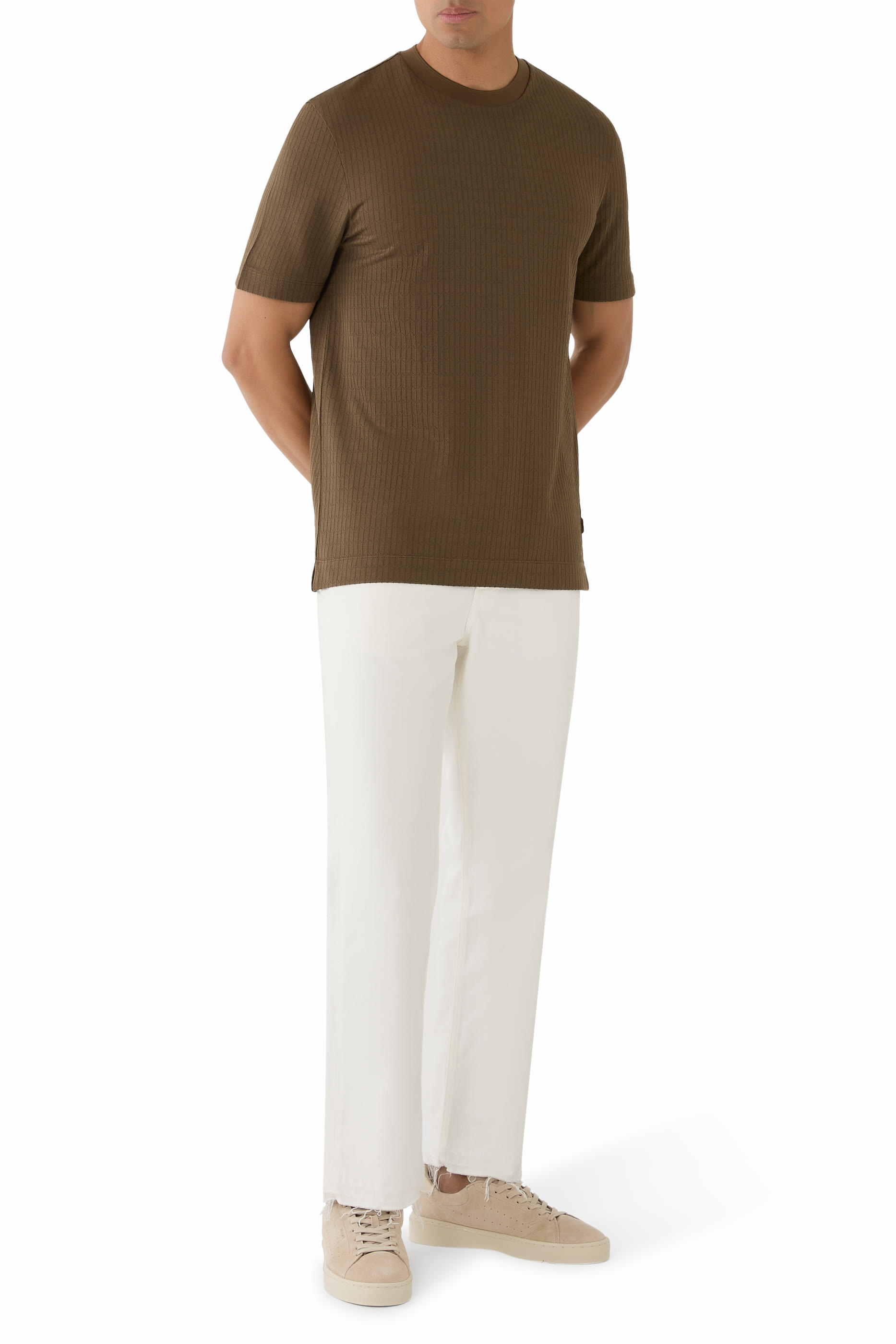 تيشيرت بنقشة هندسية جاكار