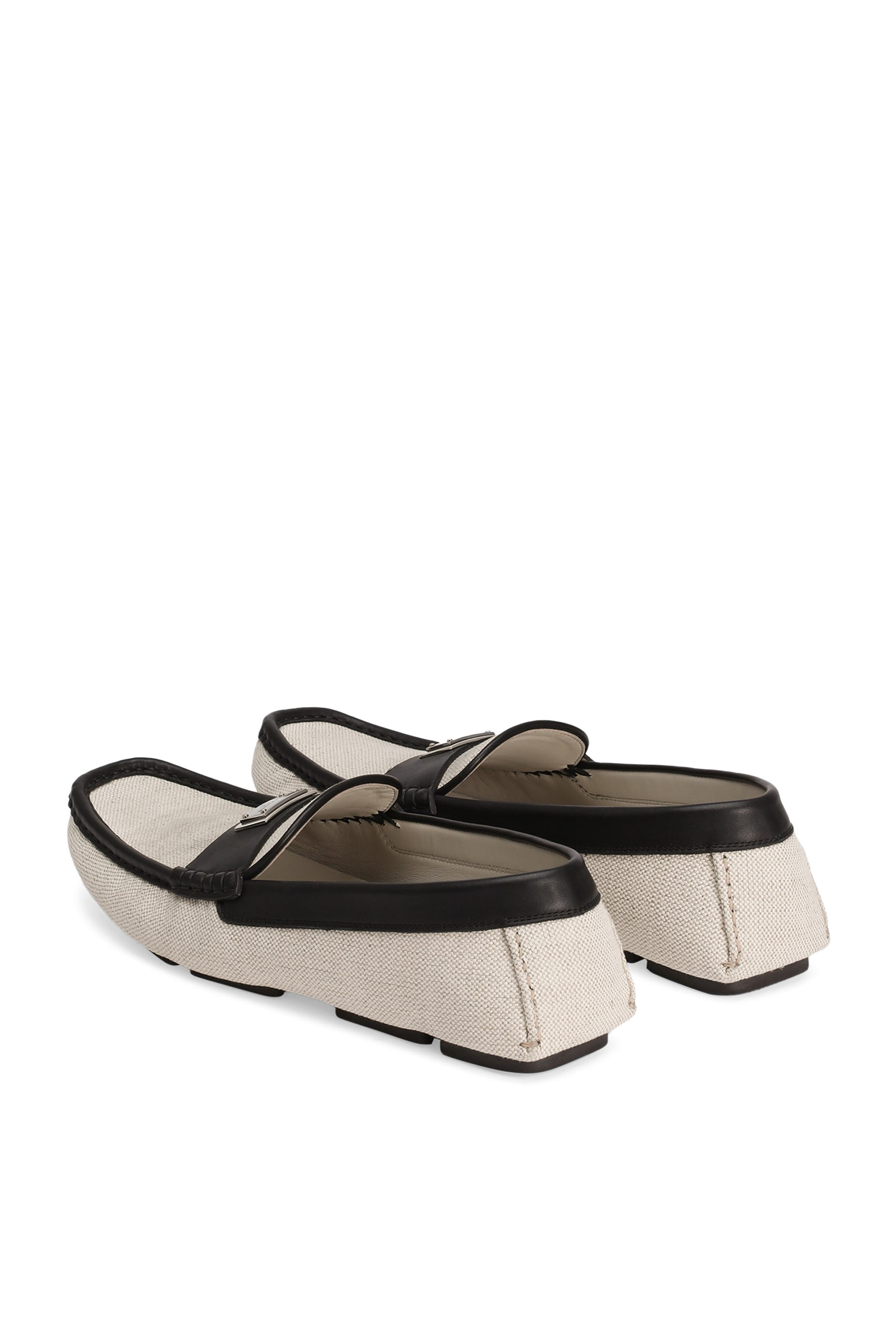 حذاء درايفر خفيف سالت اند بيبر بشعار الماركة