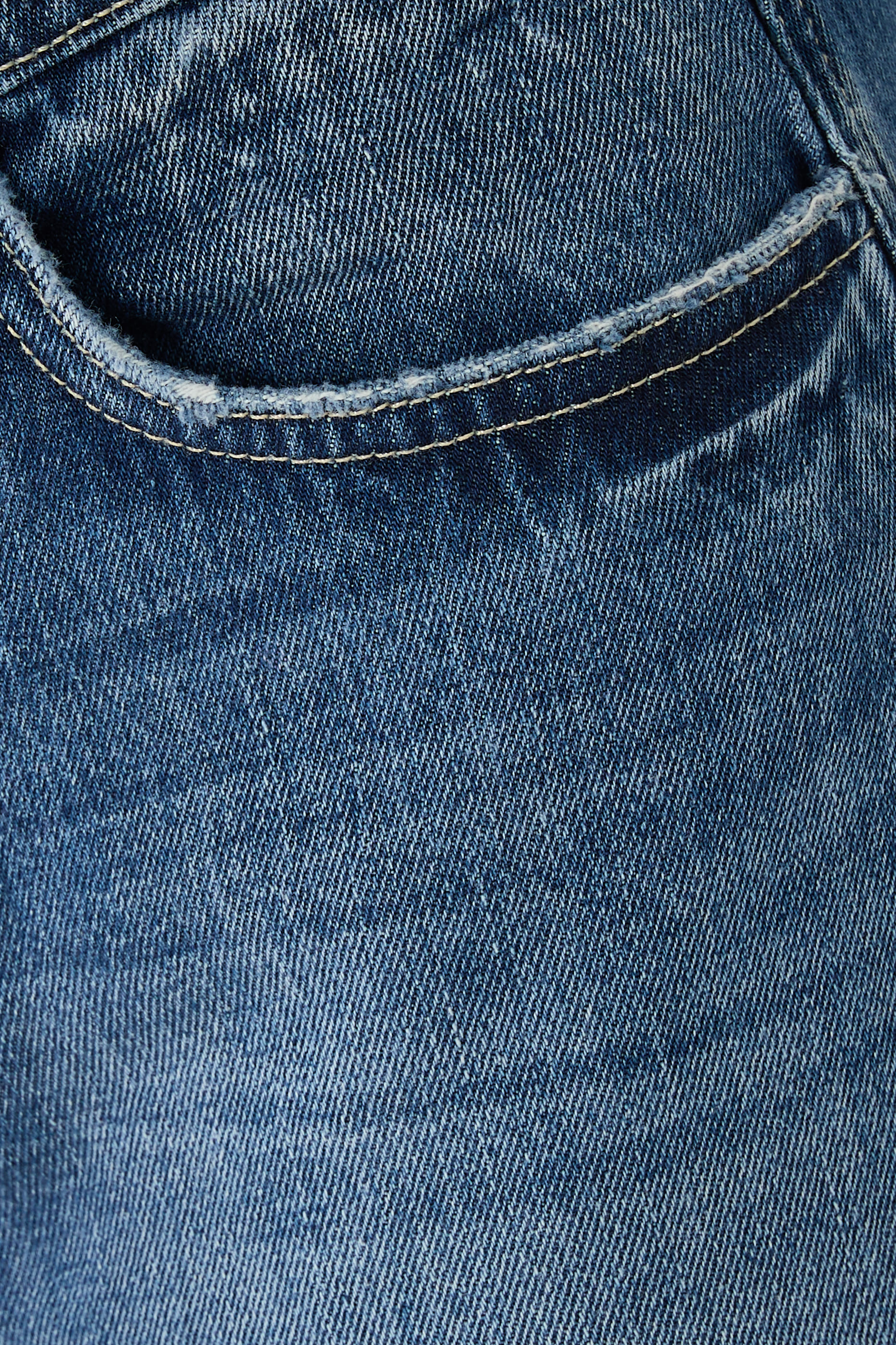 بنطال جينز بو بقصة ساق واسعة