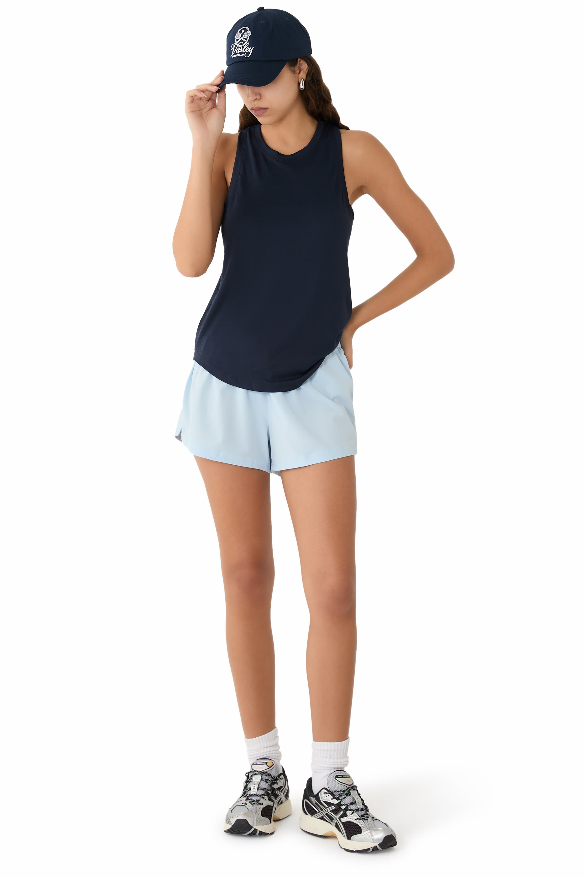 بلوزة ديسي طويلة بلا أكمام