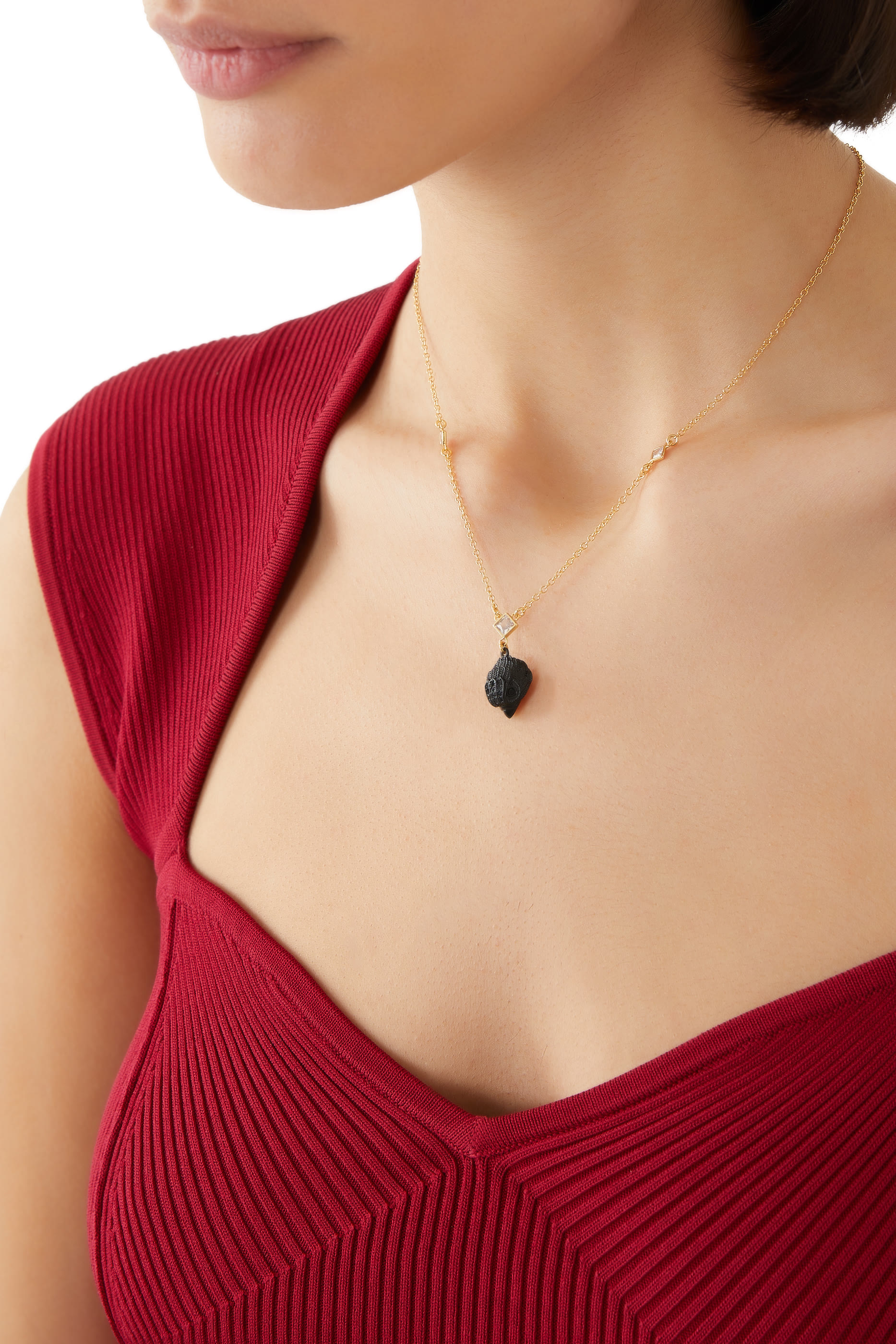 قلادة بدلاية رأس النسر