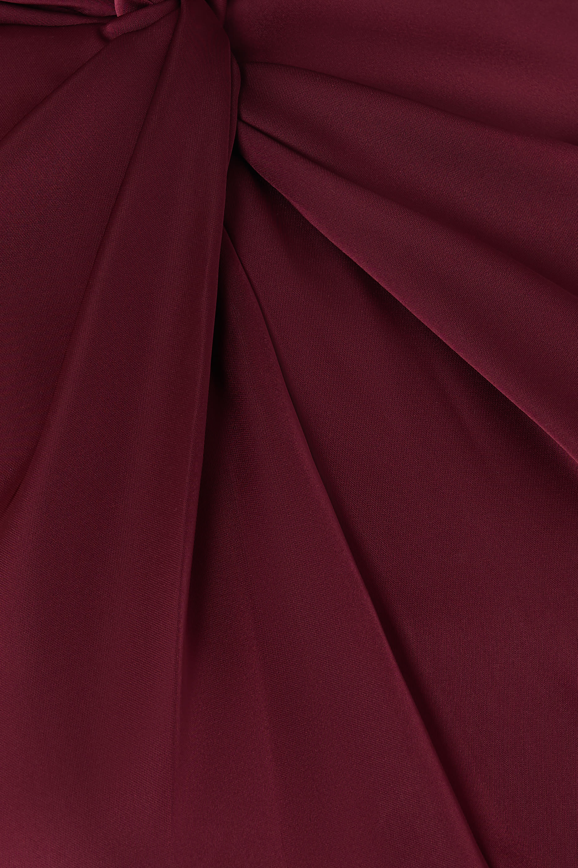 فستان متوسط الطول بياقة عالية ستان