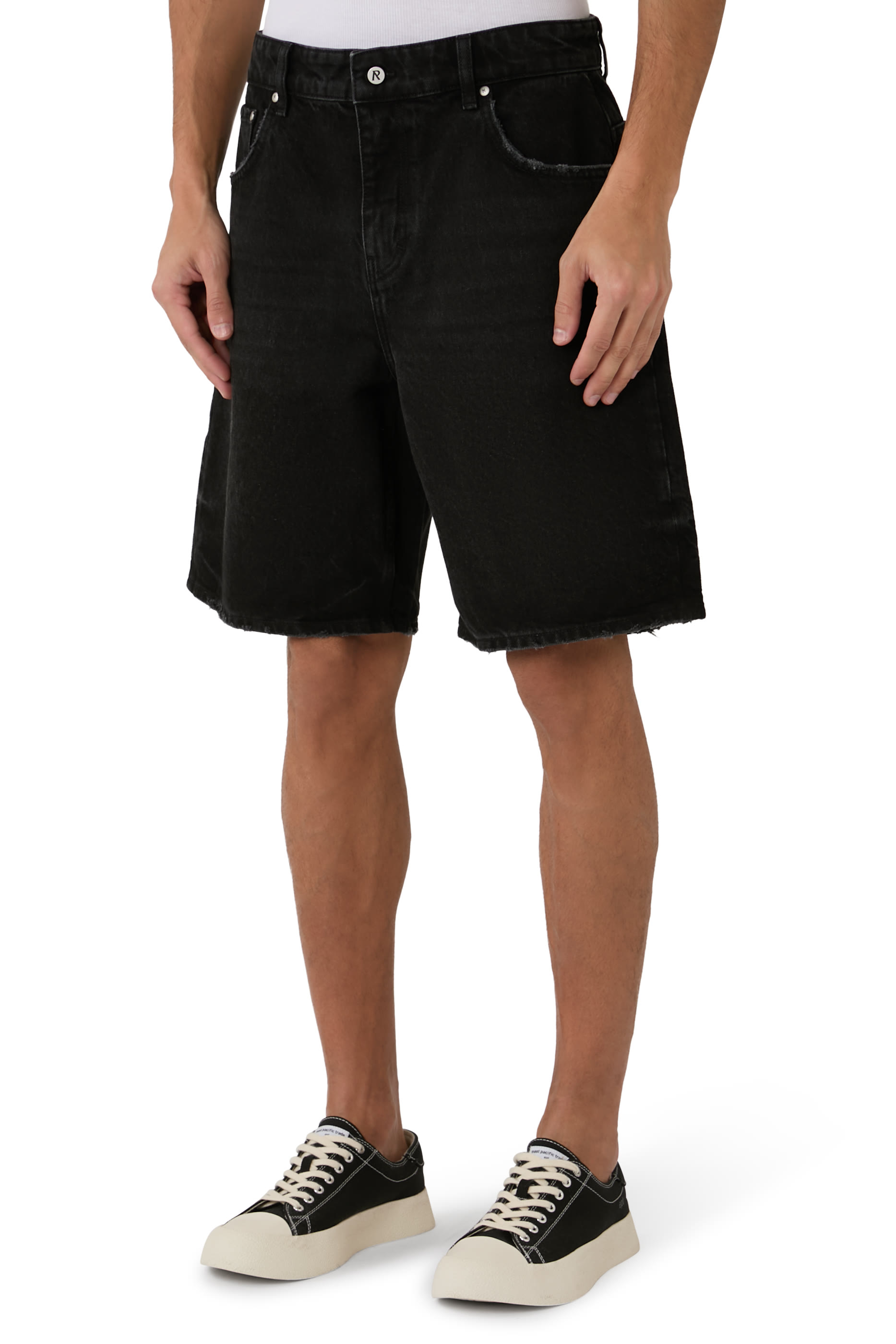 شورت آر 10 بقصة فضفاضة دينم