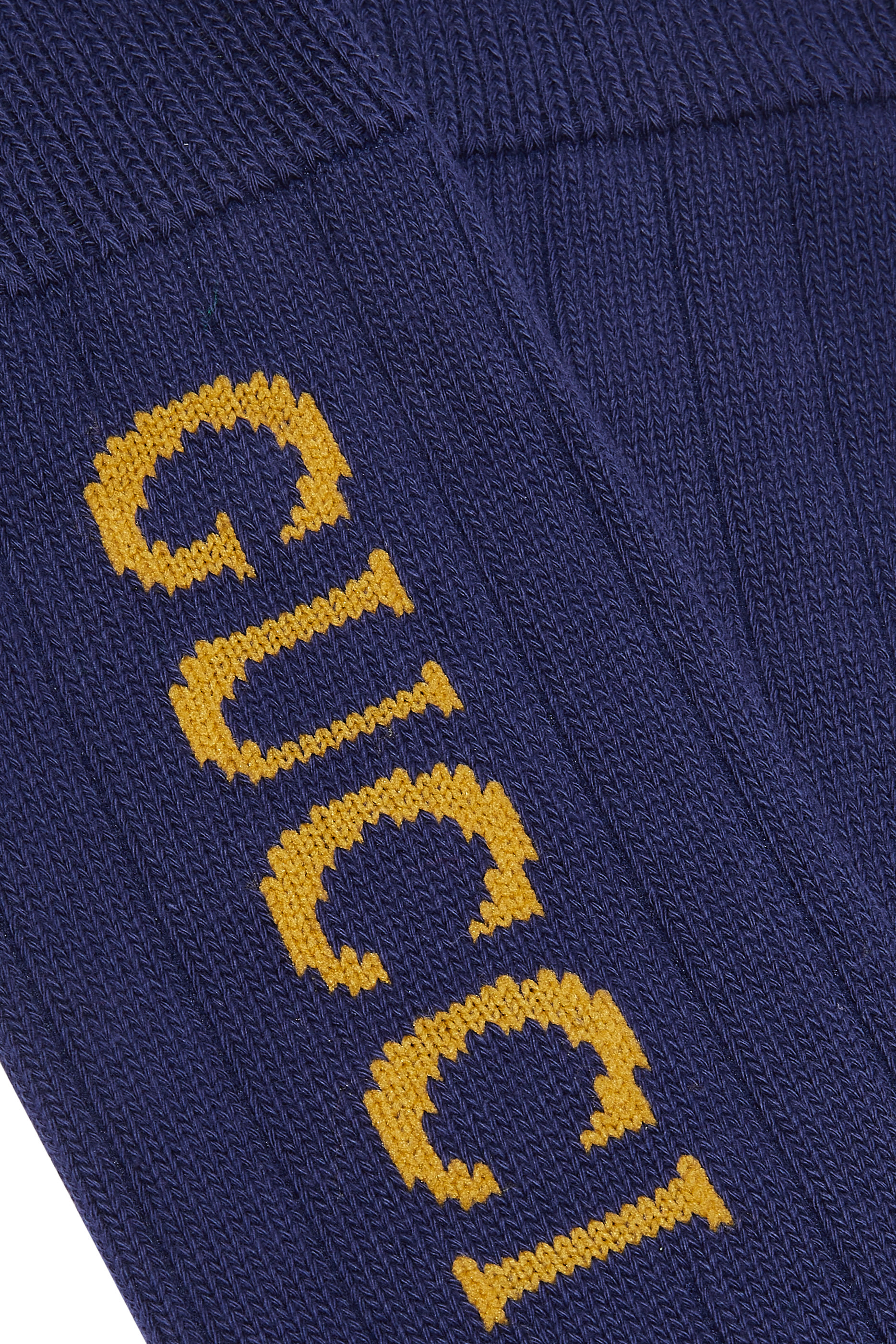 جوارب بطبعات شعار الماركة