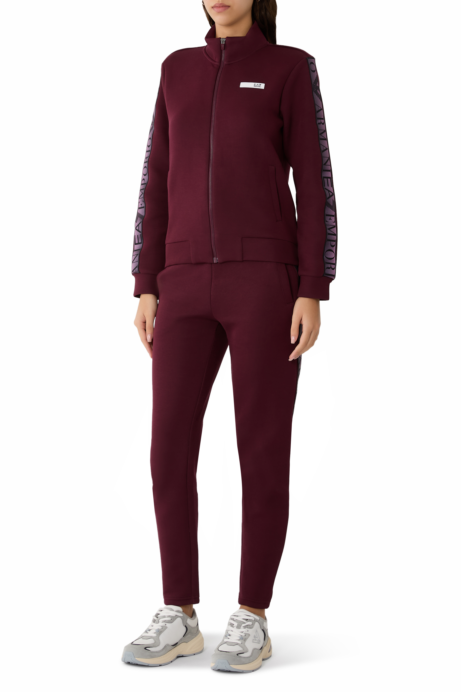 بدلة رياضية دايناميك أثليت