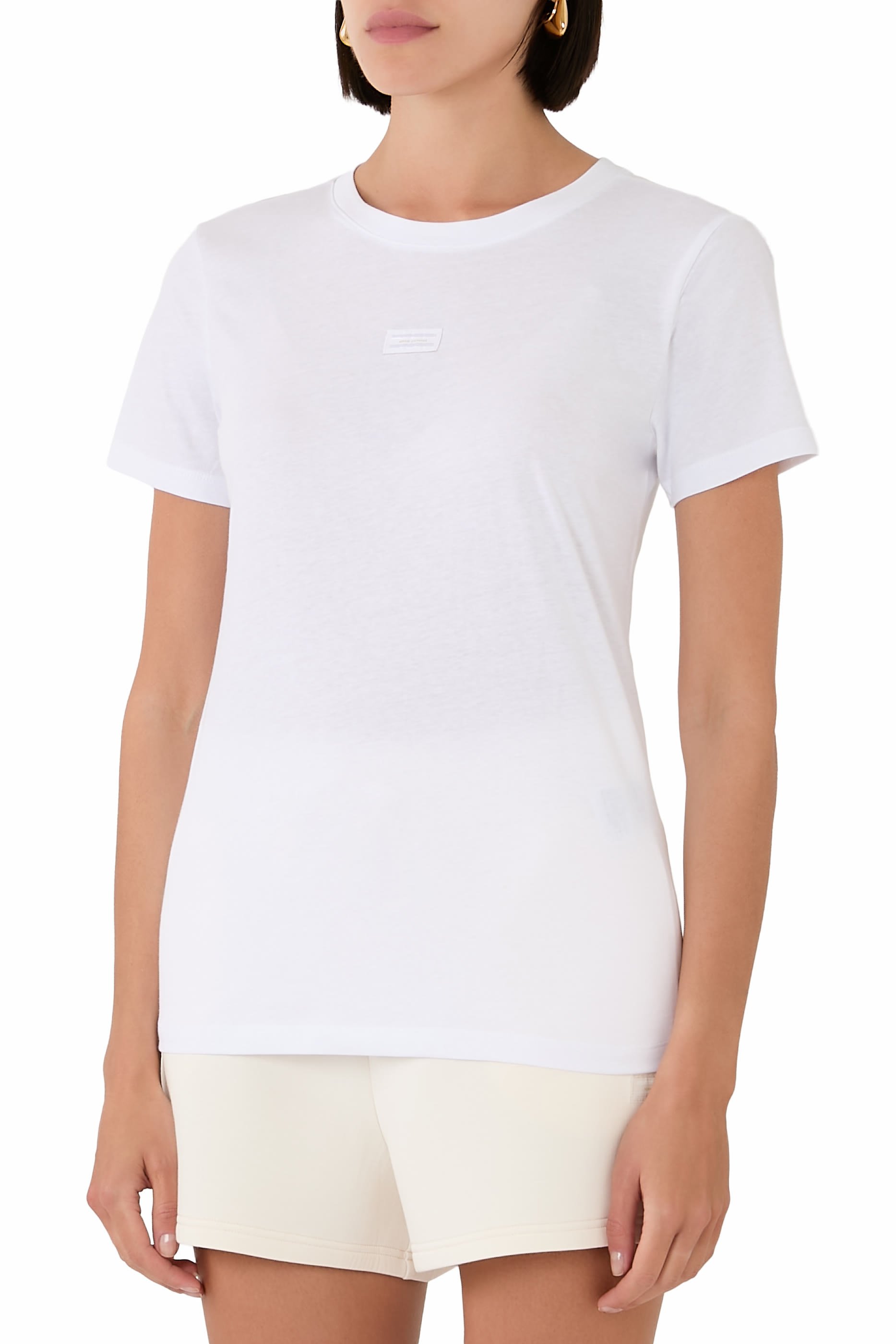 تيشيرت بقصة عادية بشعار الماركة