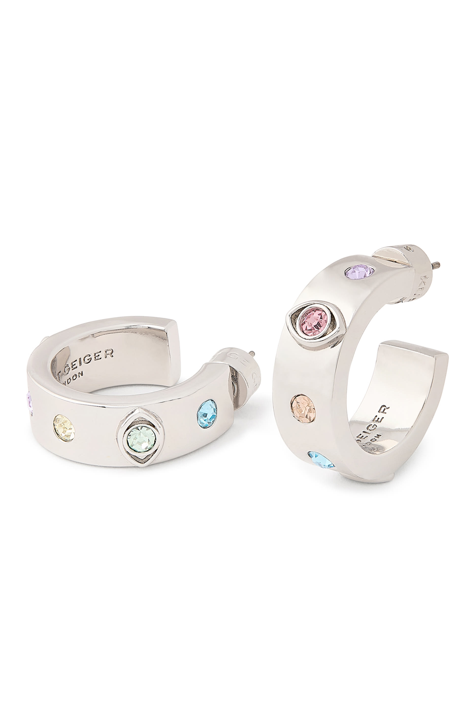 أقراط هاجي بتصميم عين معدن