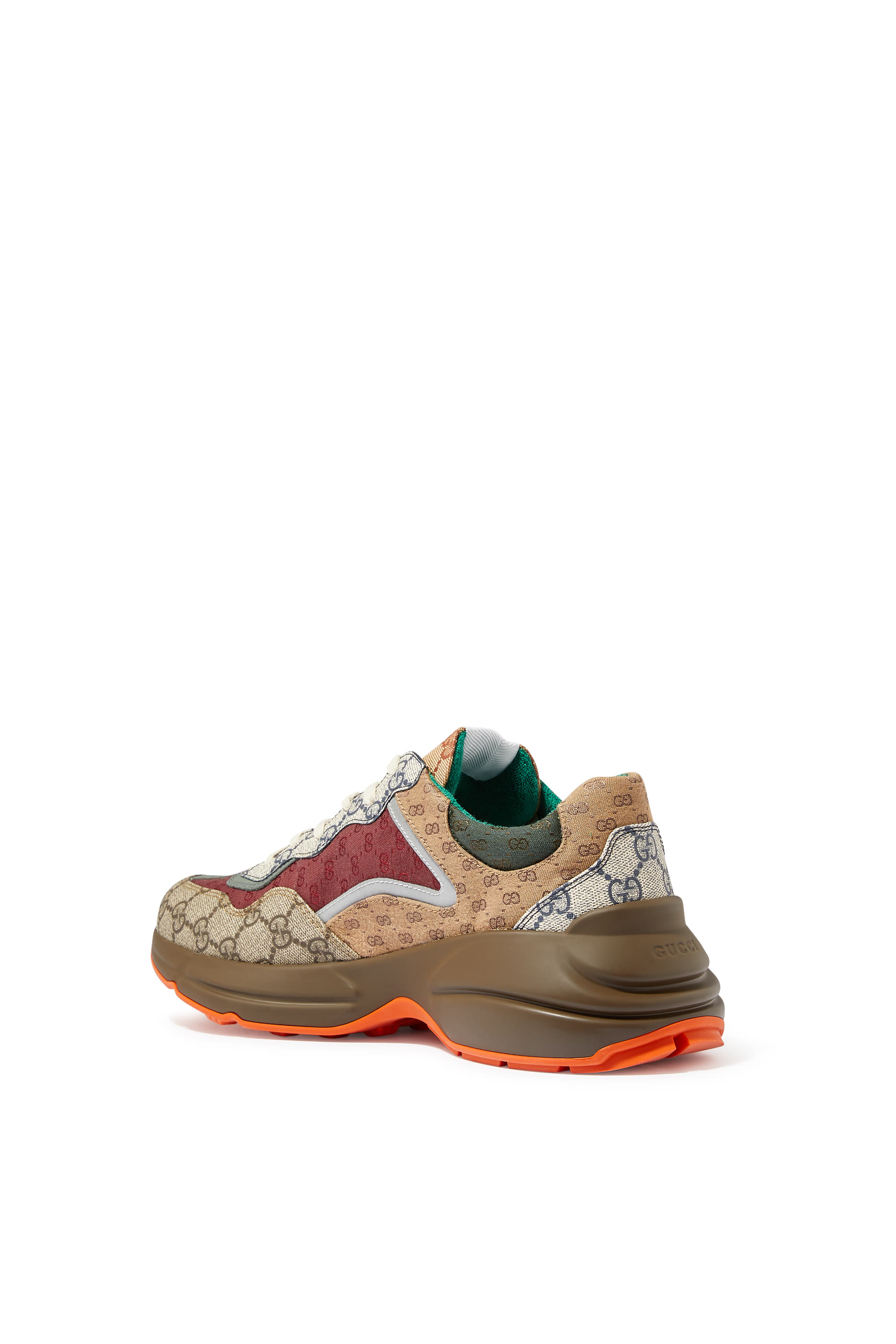 سنيكرز ريتون بشعار GG