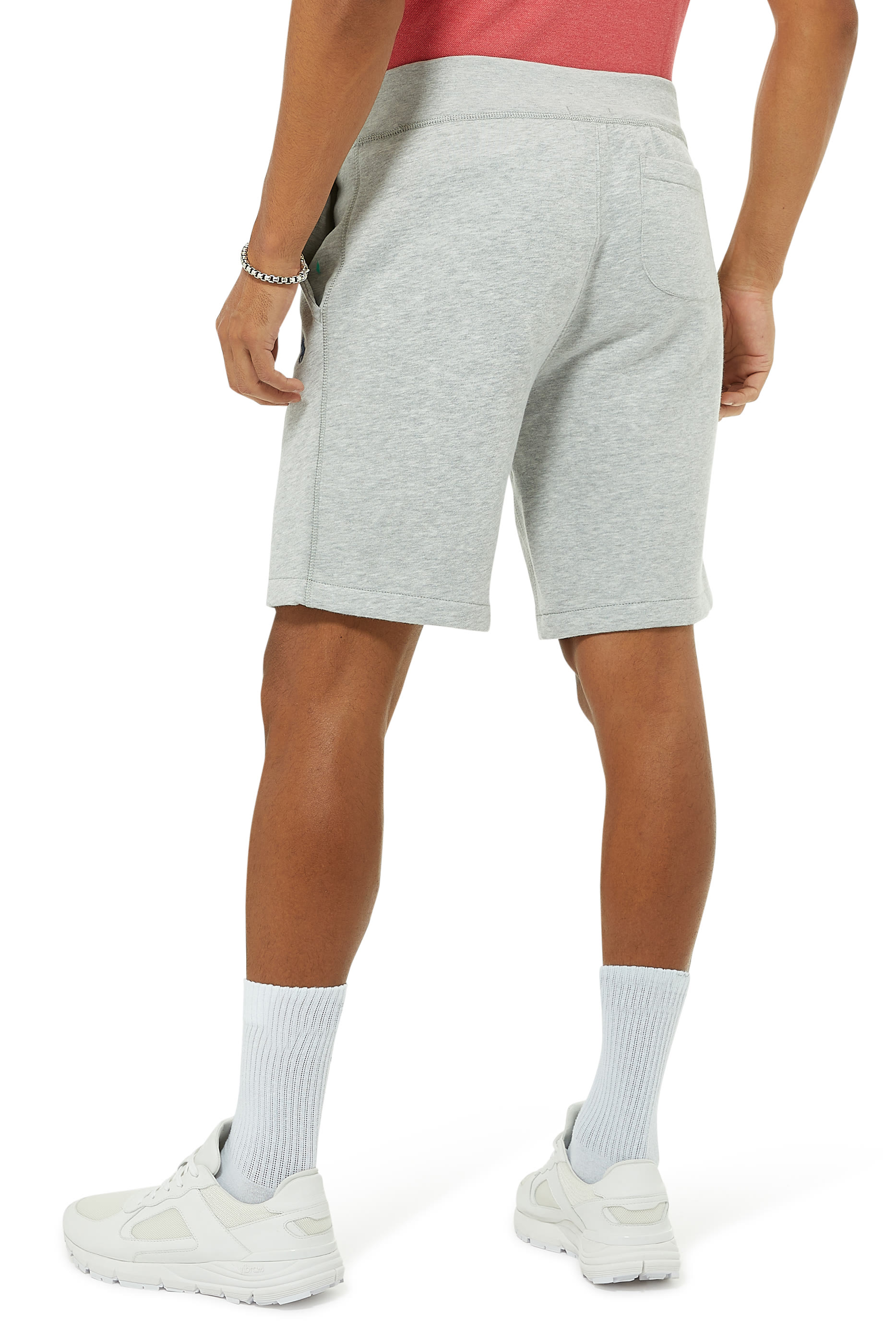 شورت مطرز بشعار الماركة