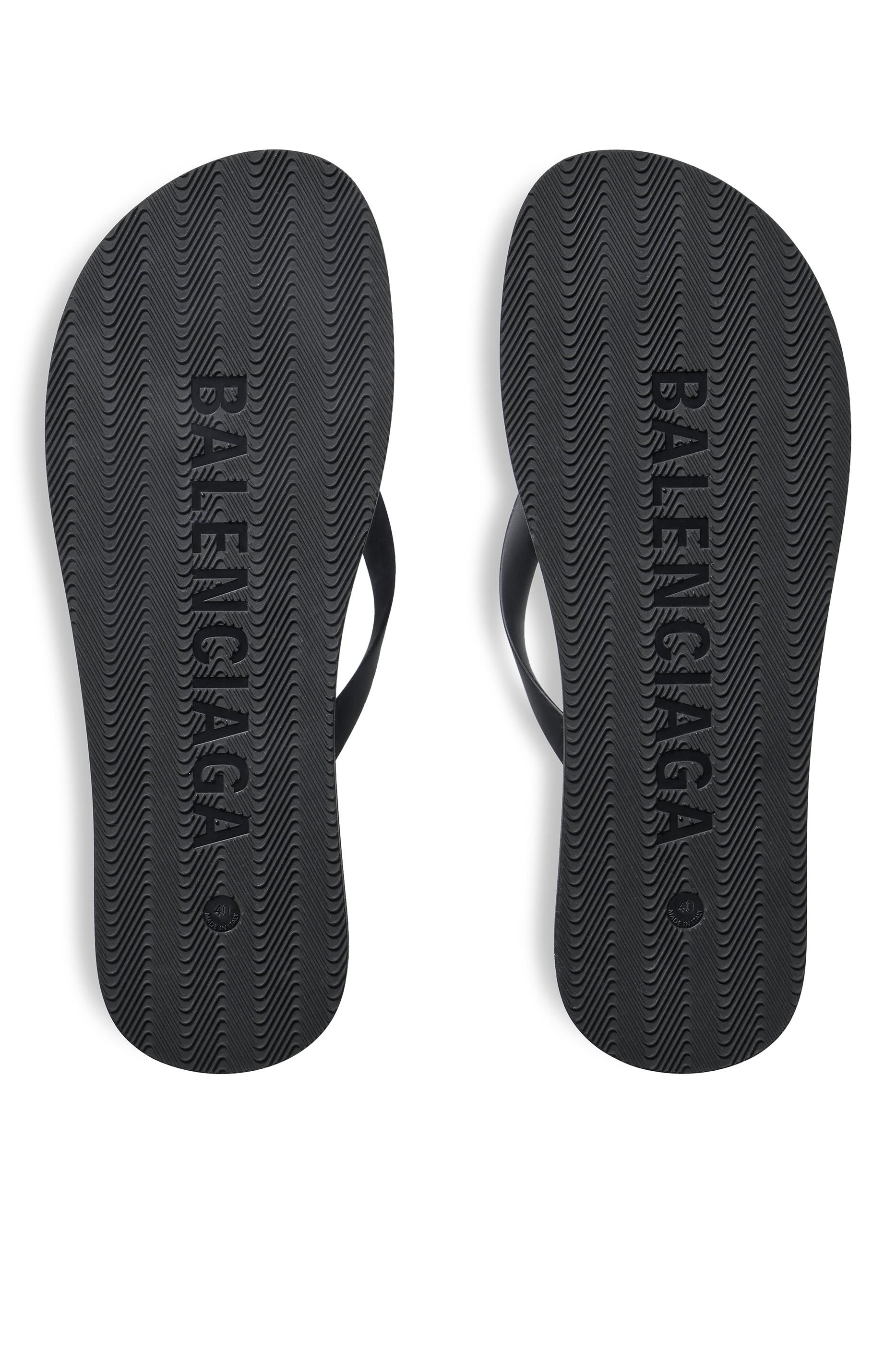 صندل بتصميم ثونج