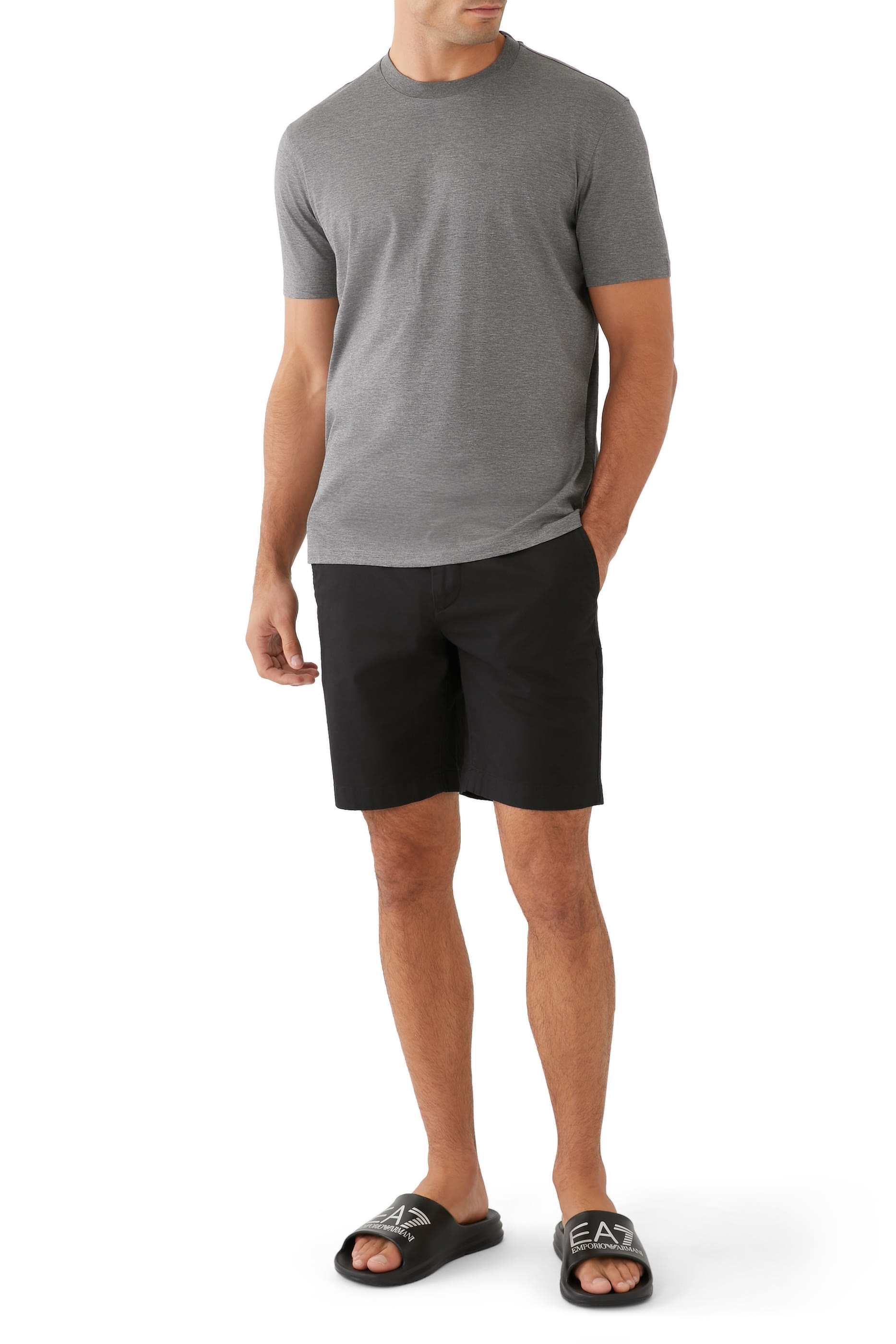 حذاء خفيف بطبعة شعار الماركة