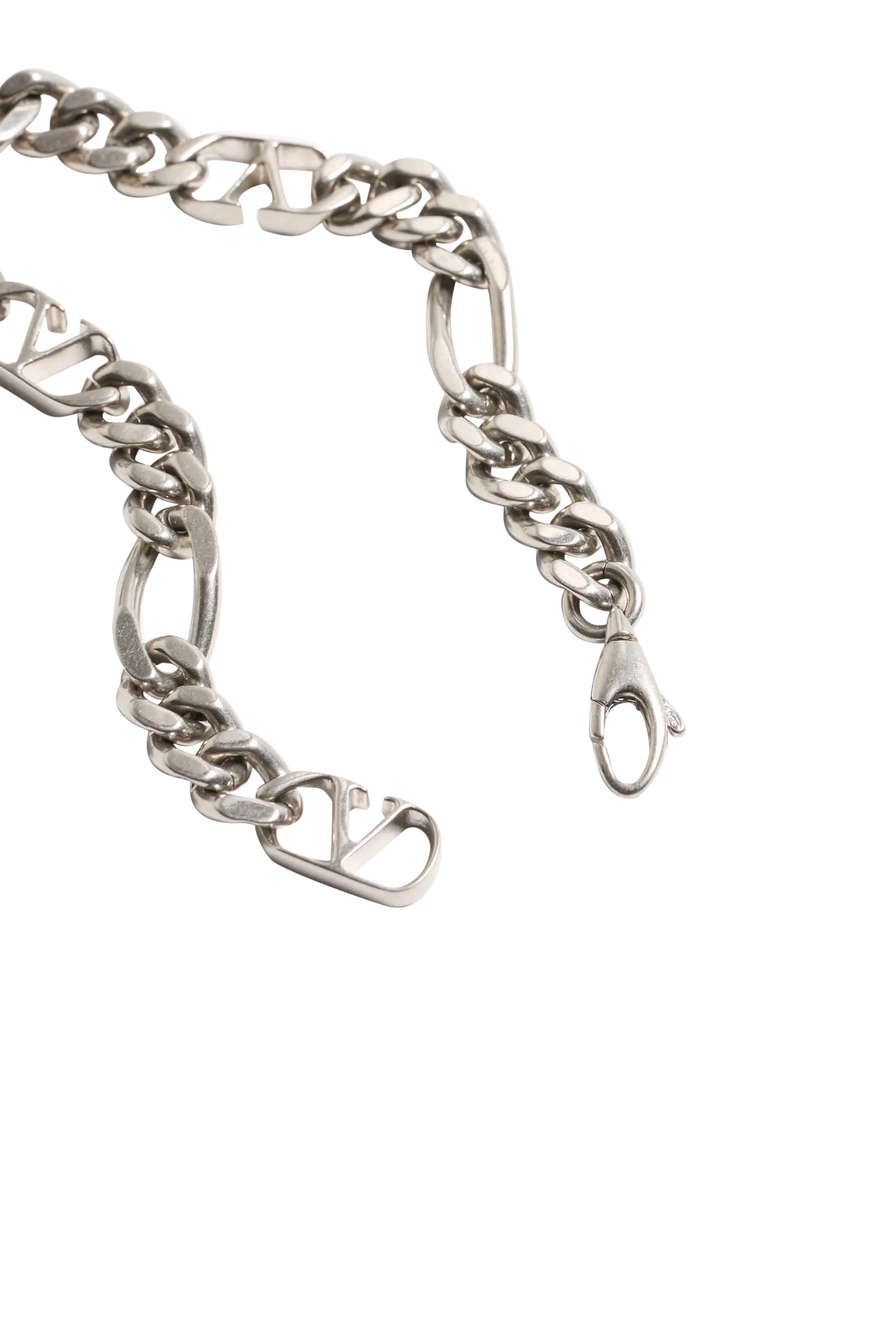 سوار بشعار الماركة