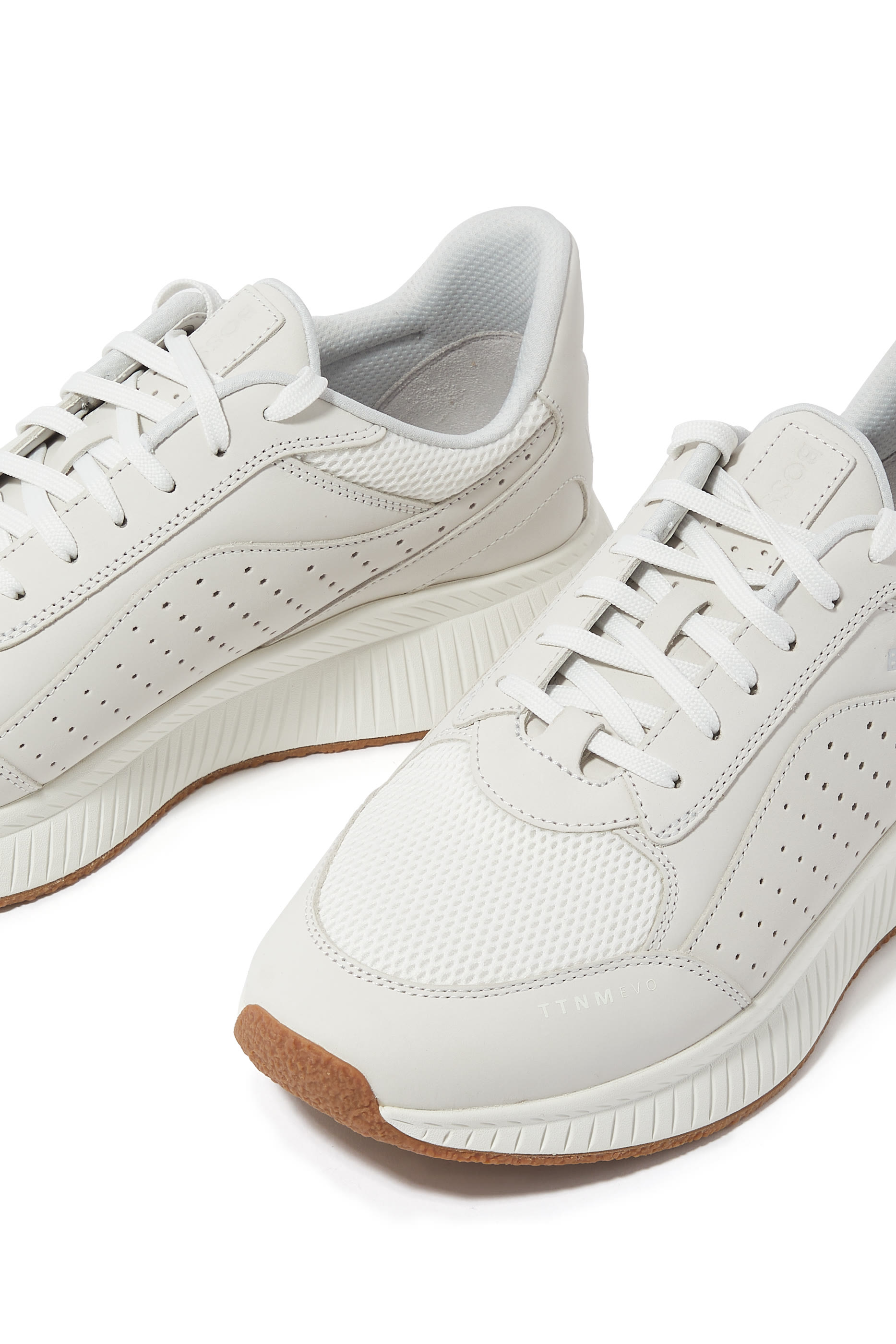 سنيكرز تي تي ان ام ايفو جلد وقماش شبكي