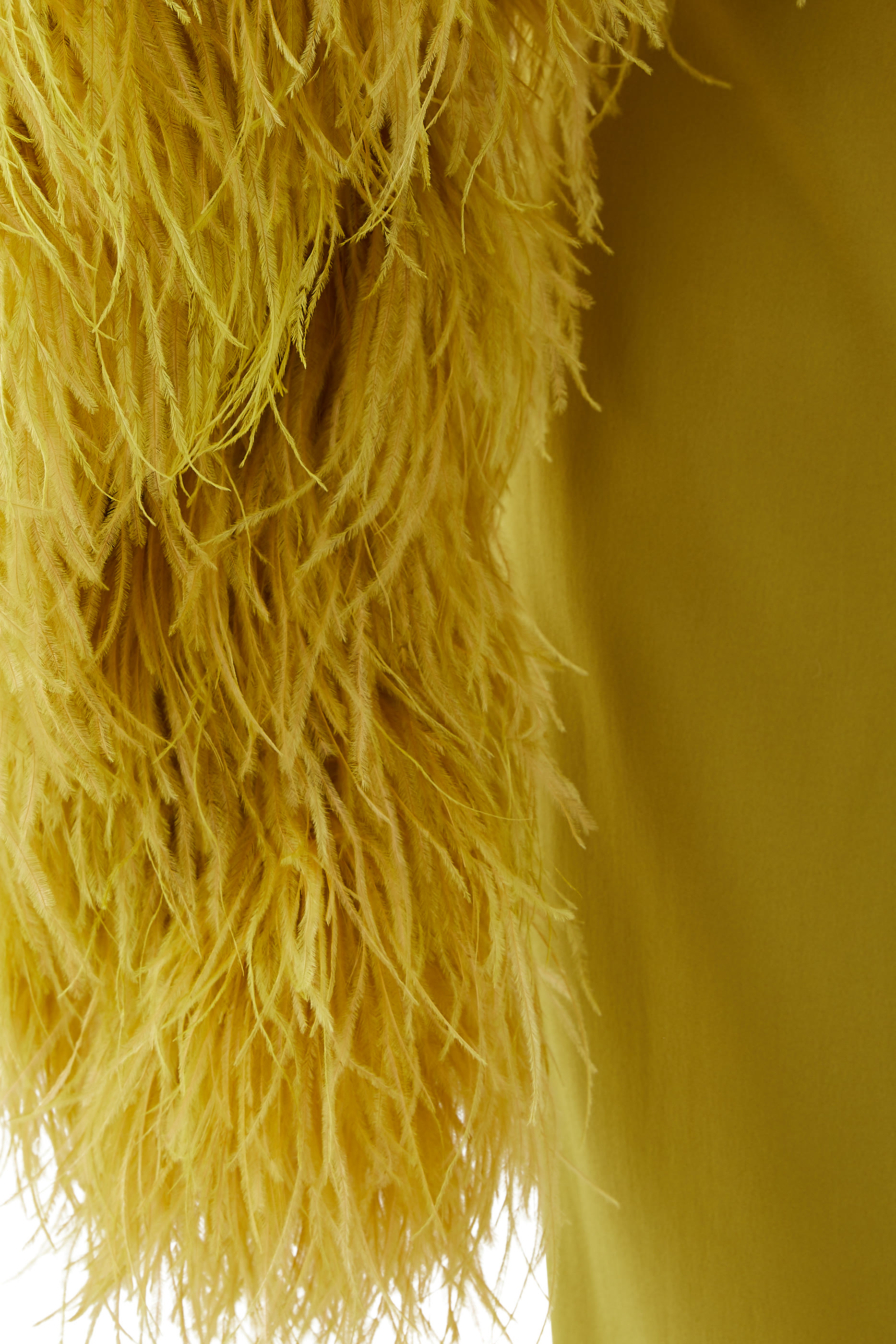 فستان ديل ريو بلون أخضر ليموني