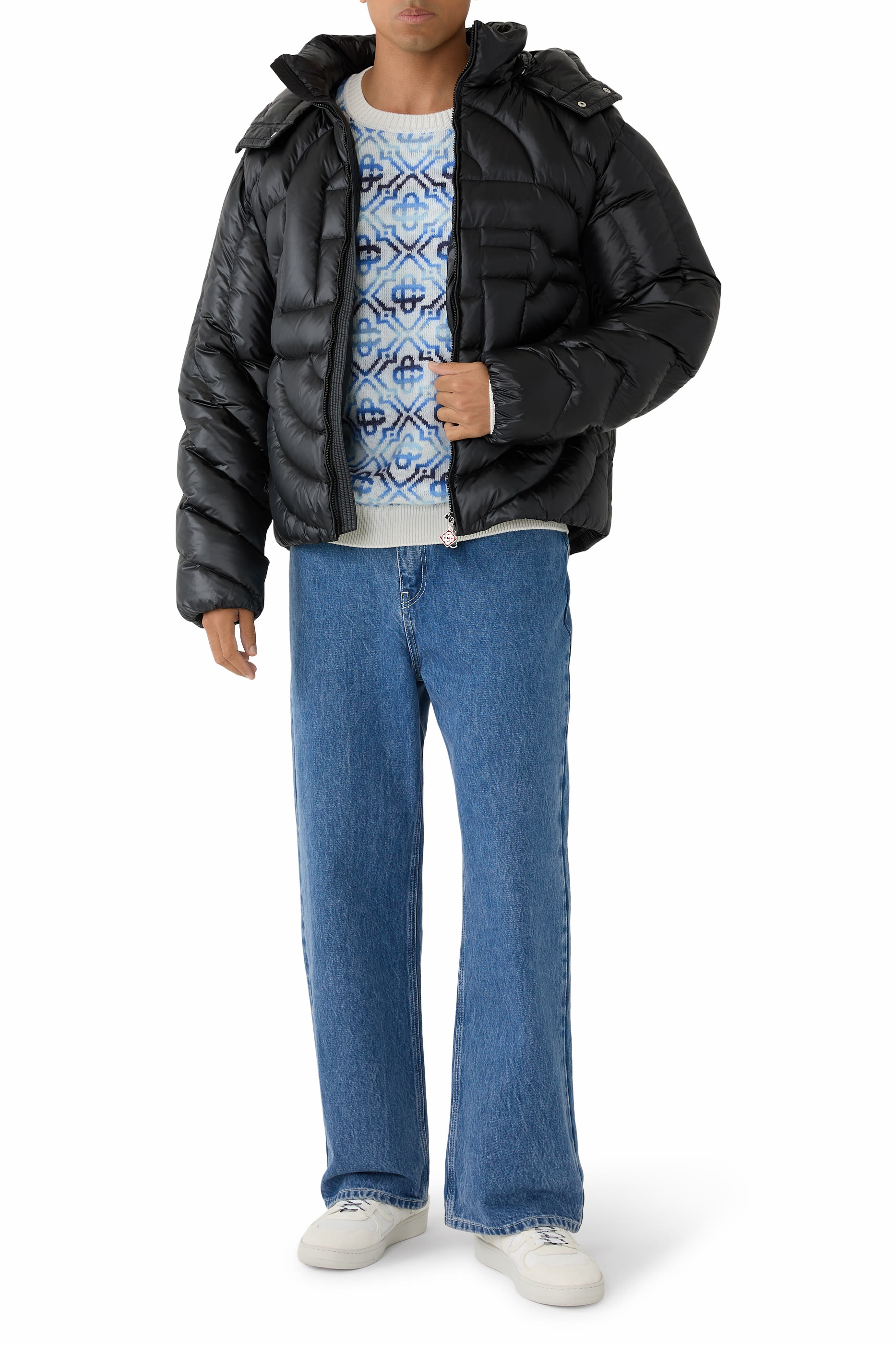 كنزة سبيس داي بياقة ضيقة وطبعة حروف شعار الماركة 