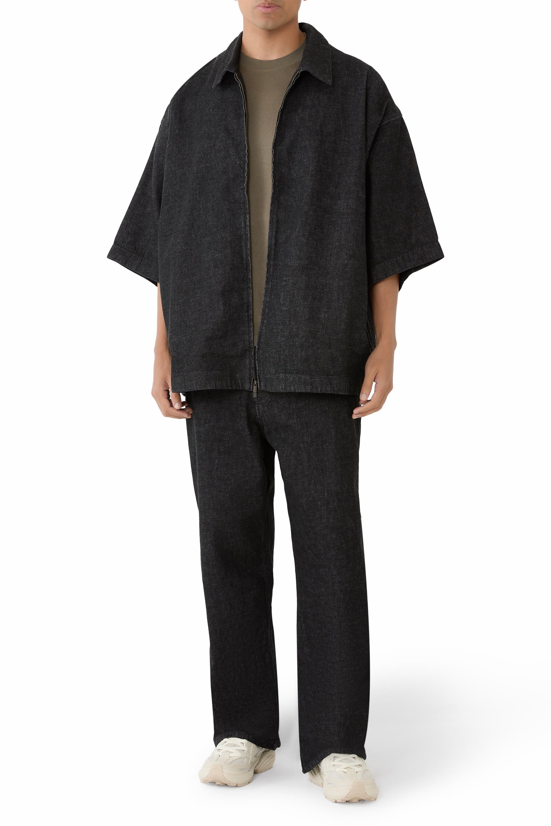 بنطال دنيم مستوحى من أزياء العمال