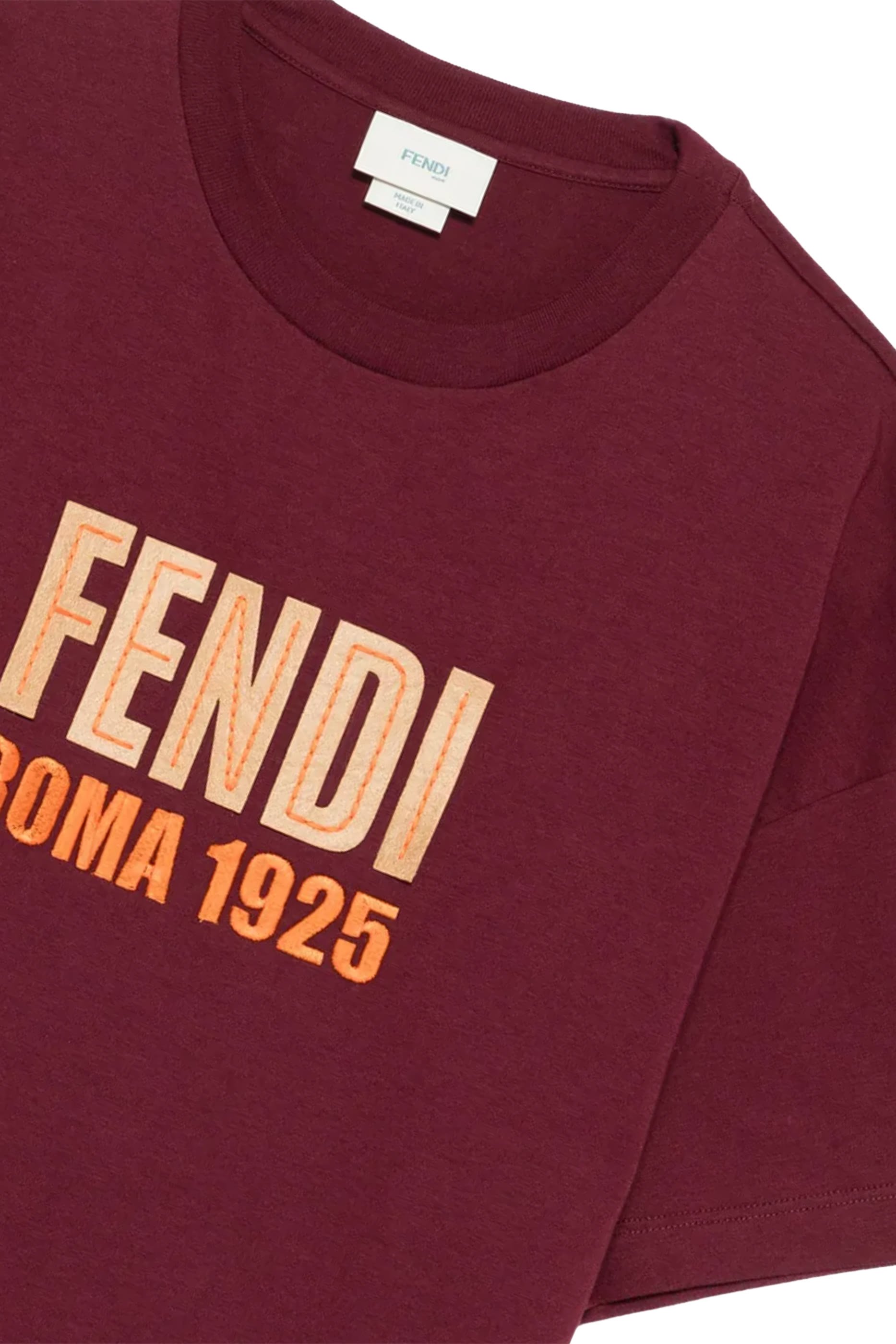 تيشيرت بشعار الماركة للأطفال