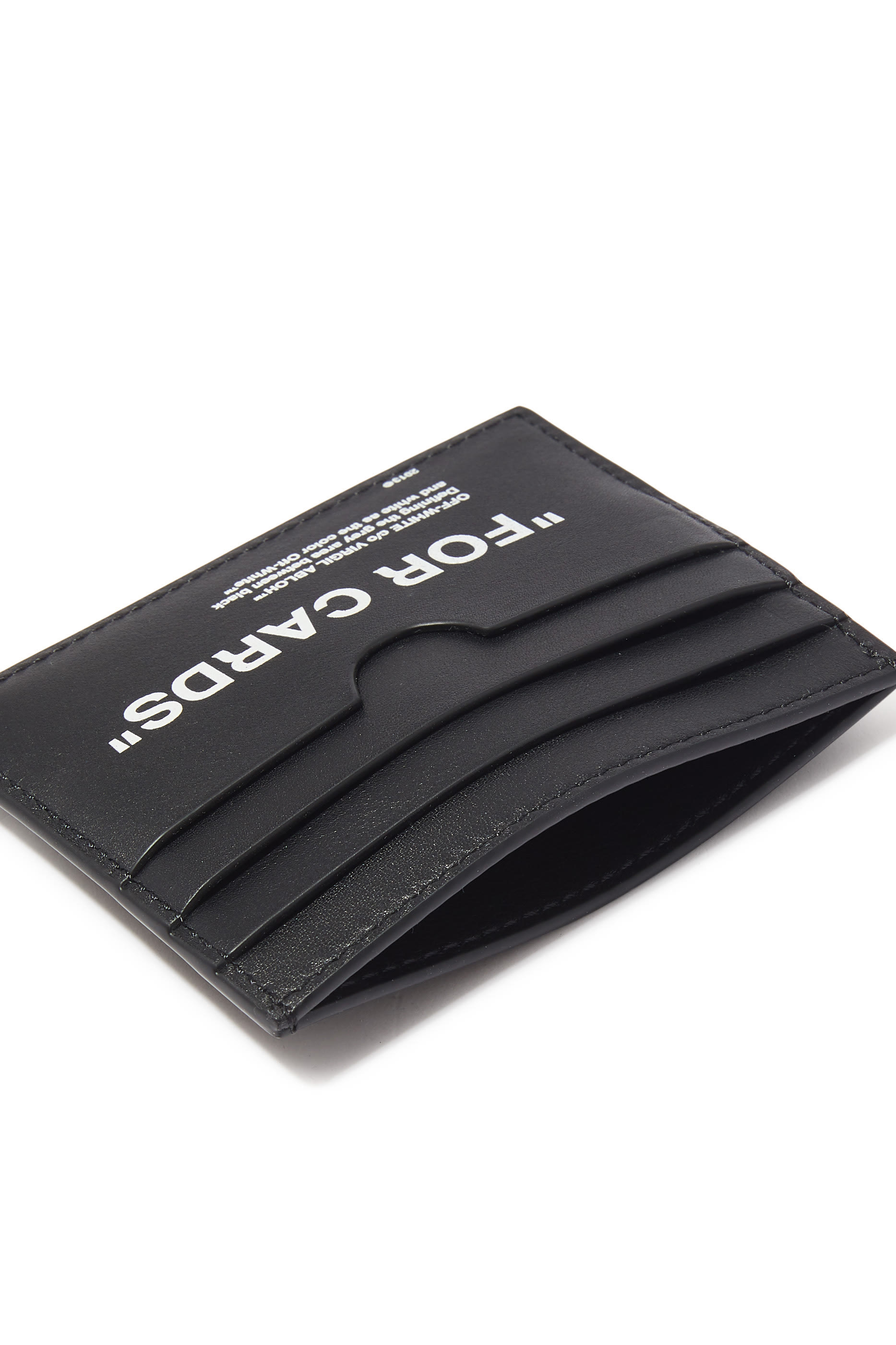 حاملة بطاقات بإقتباس ''فور كاردز''