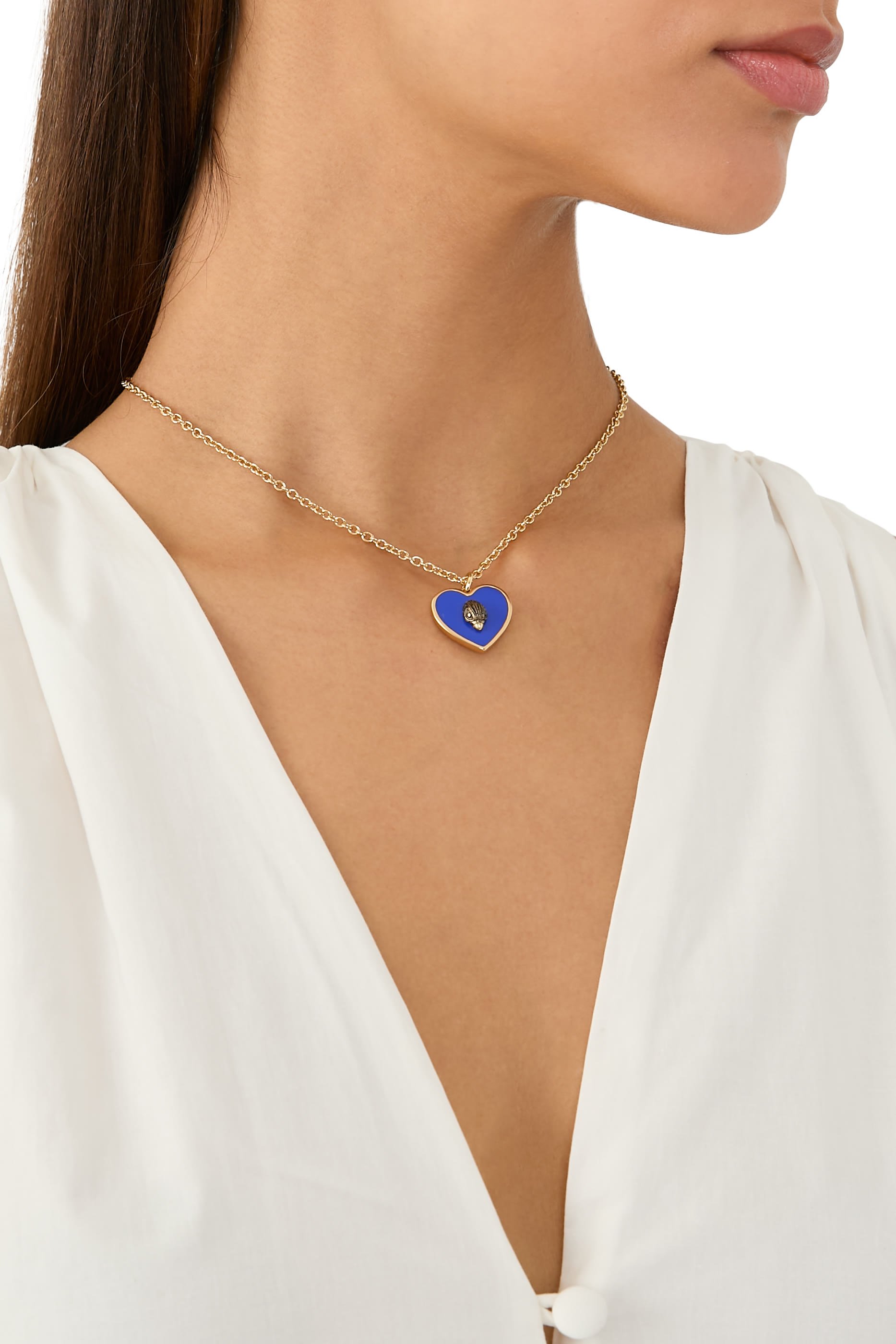 قلادة بدلاية بتصميم قلب بشعار الماركة