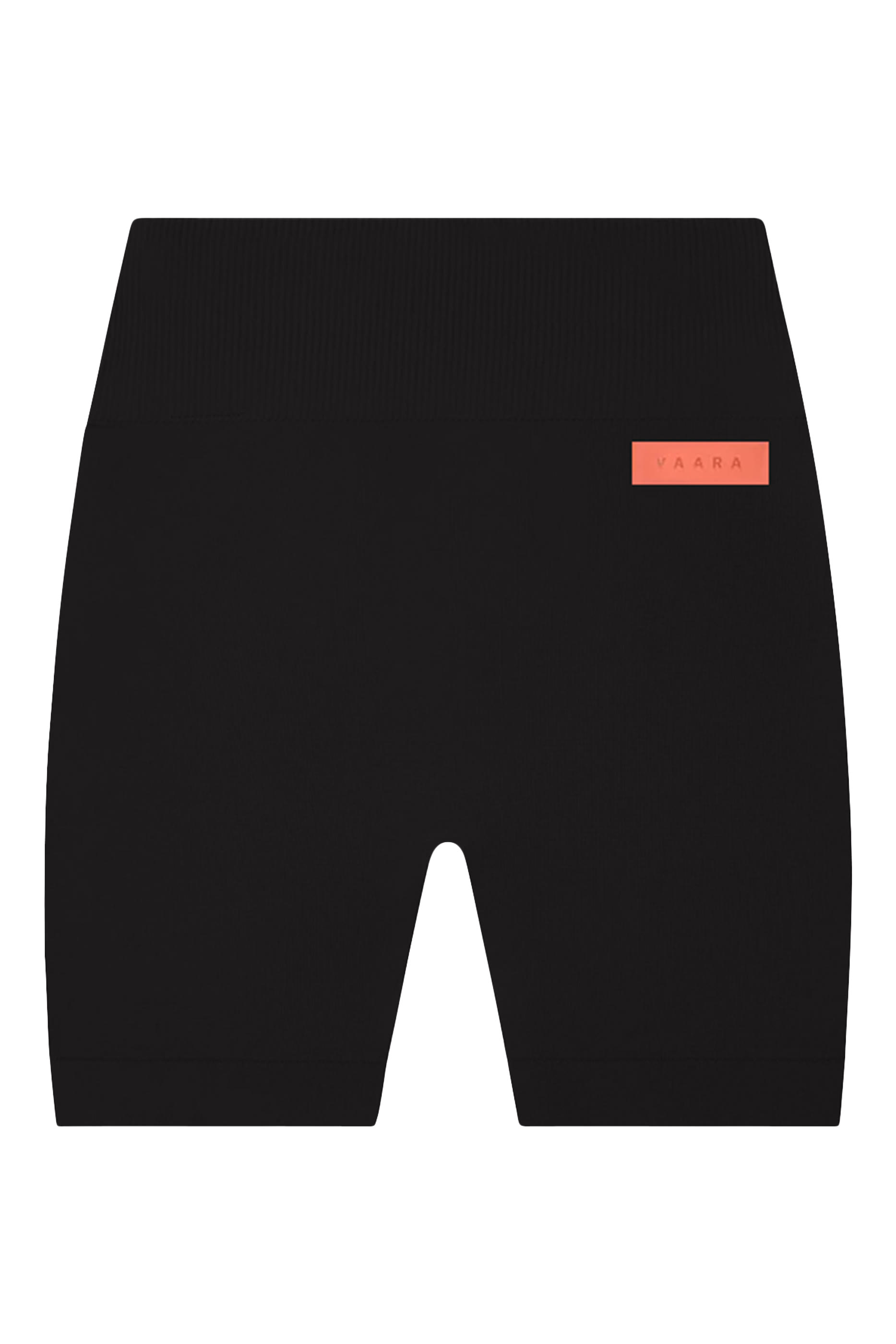 شورت منسوج بلا حياكة