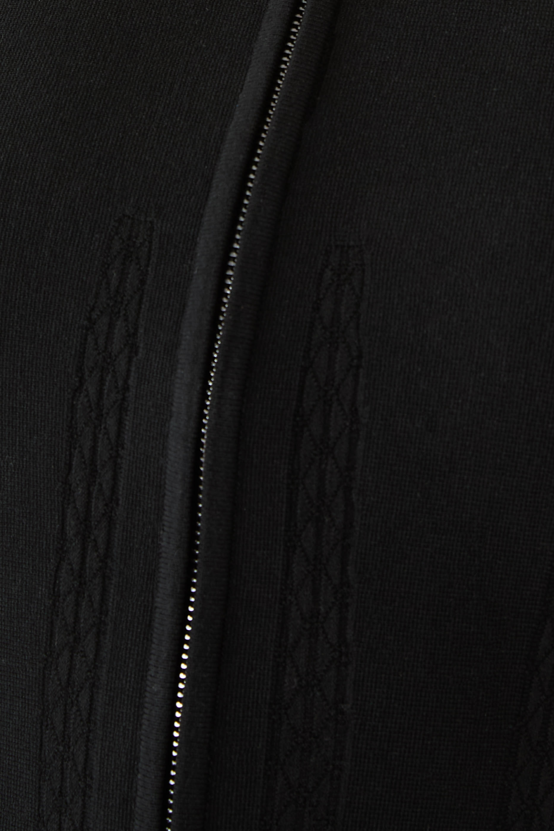 جاكيت بحياكة مطاطية بسحاب