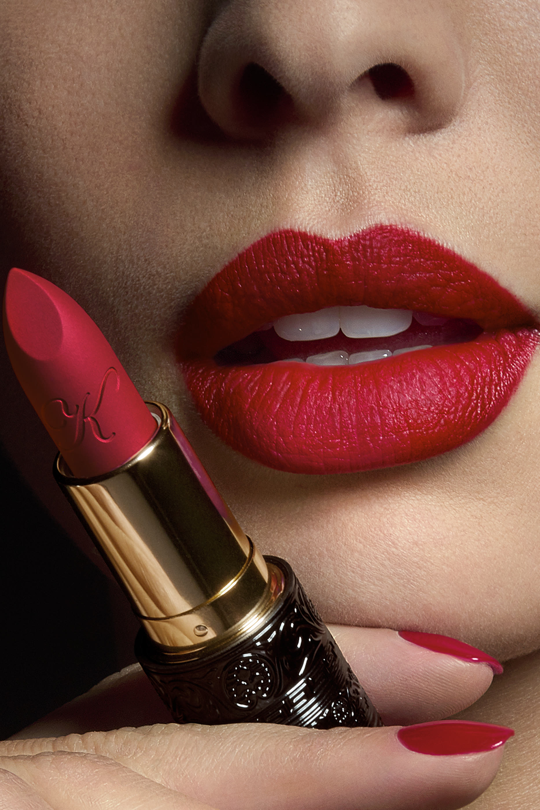 أحمر شفاه لو روج بيرفيوم غير لامع