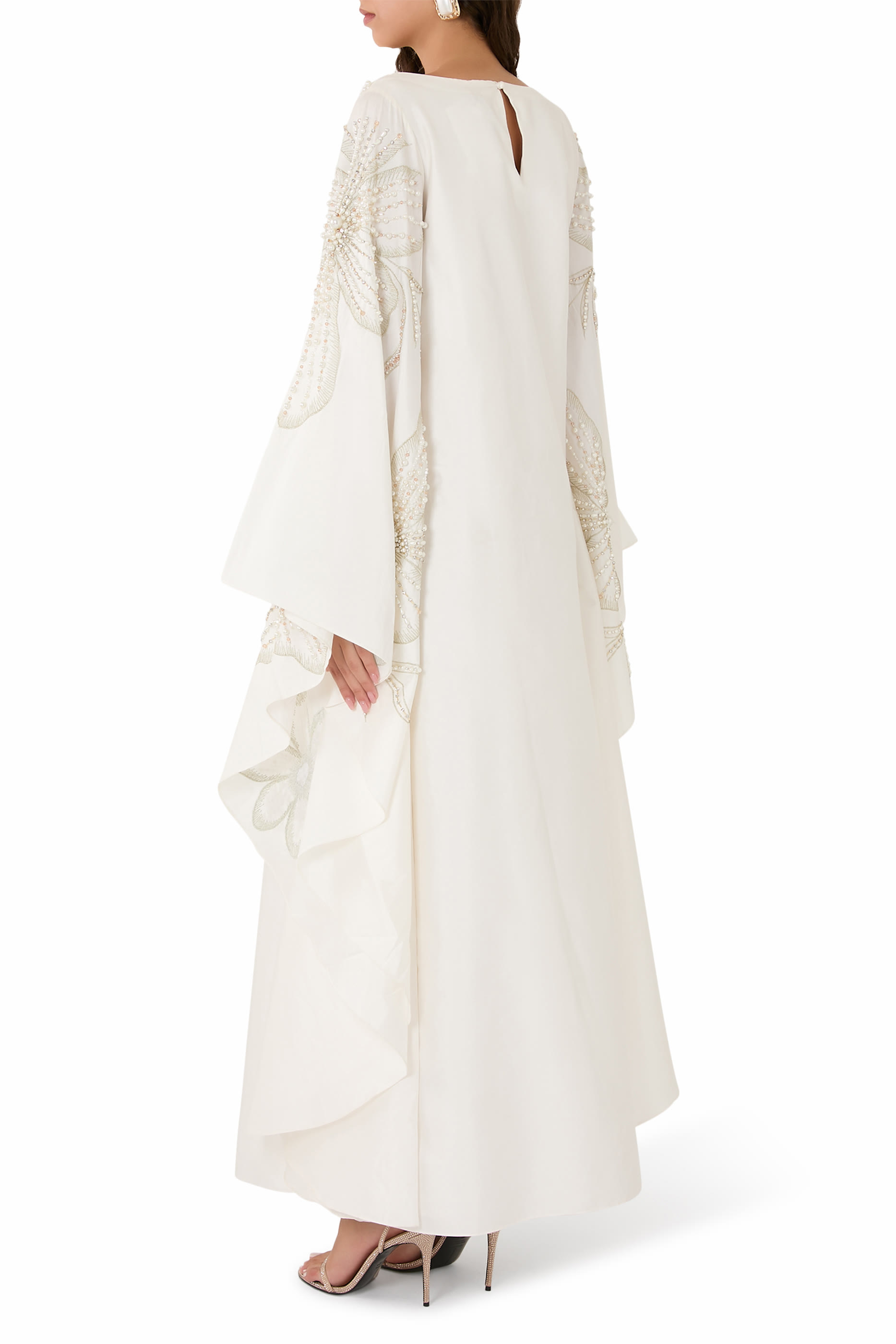 فستان سارة بتصميم قفطان