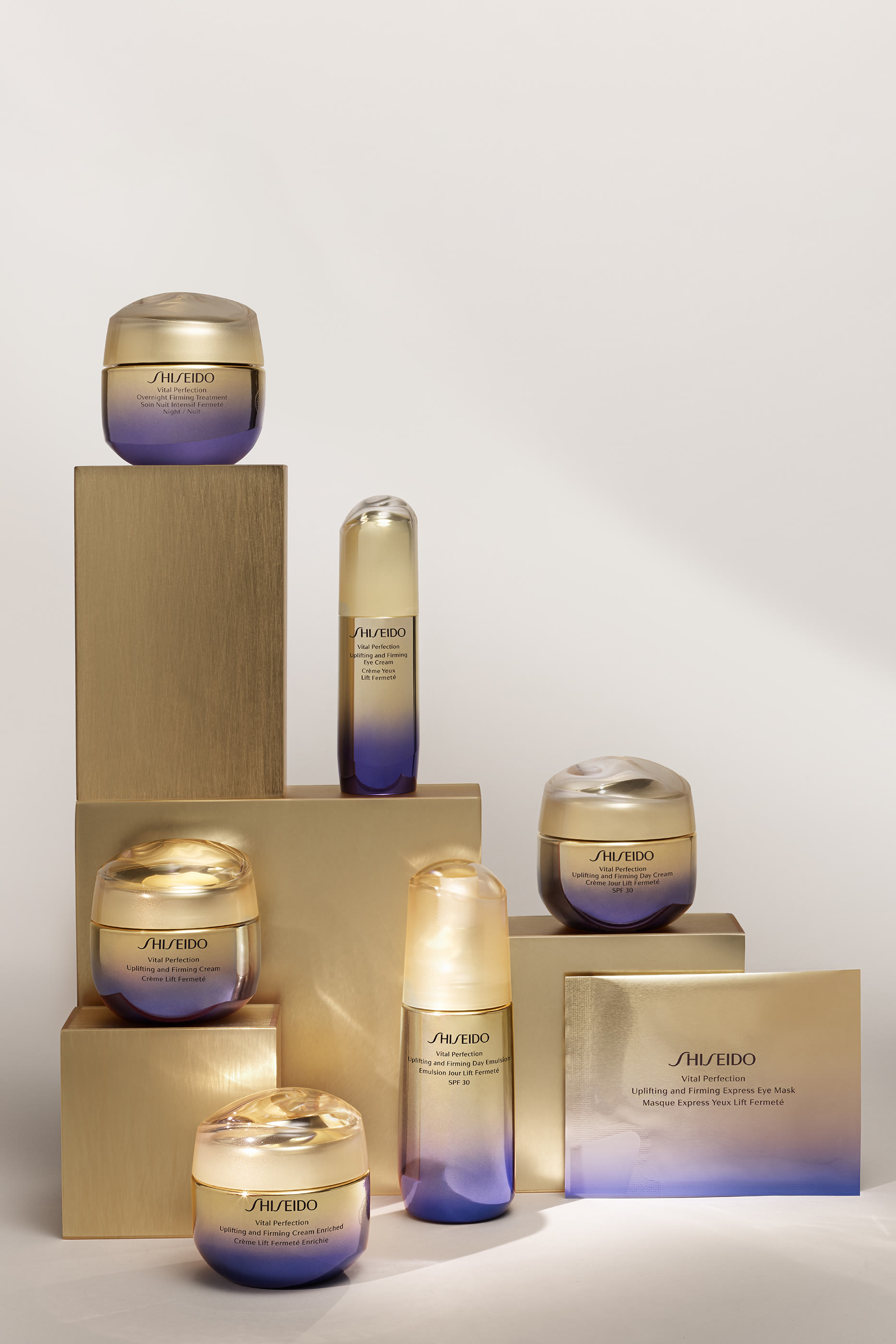 مستحضر علاجي ليلي فيتال بيرفكشن لشد البشرة