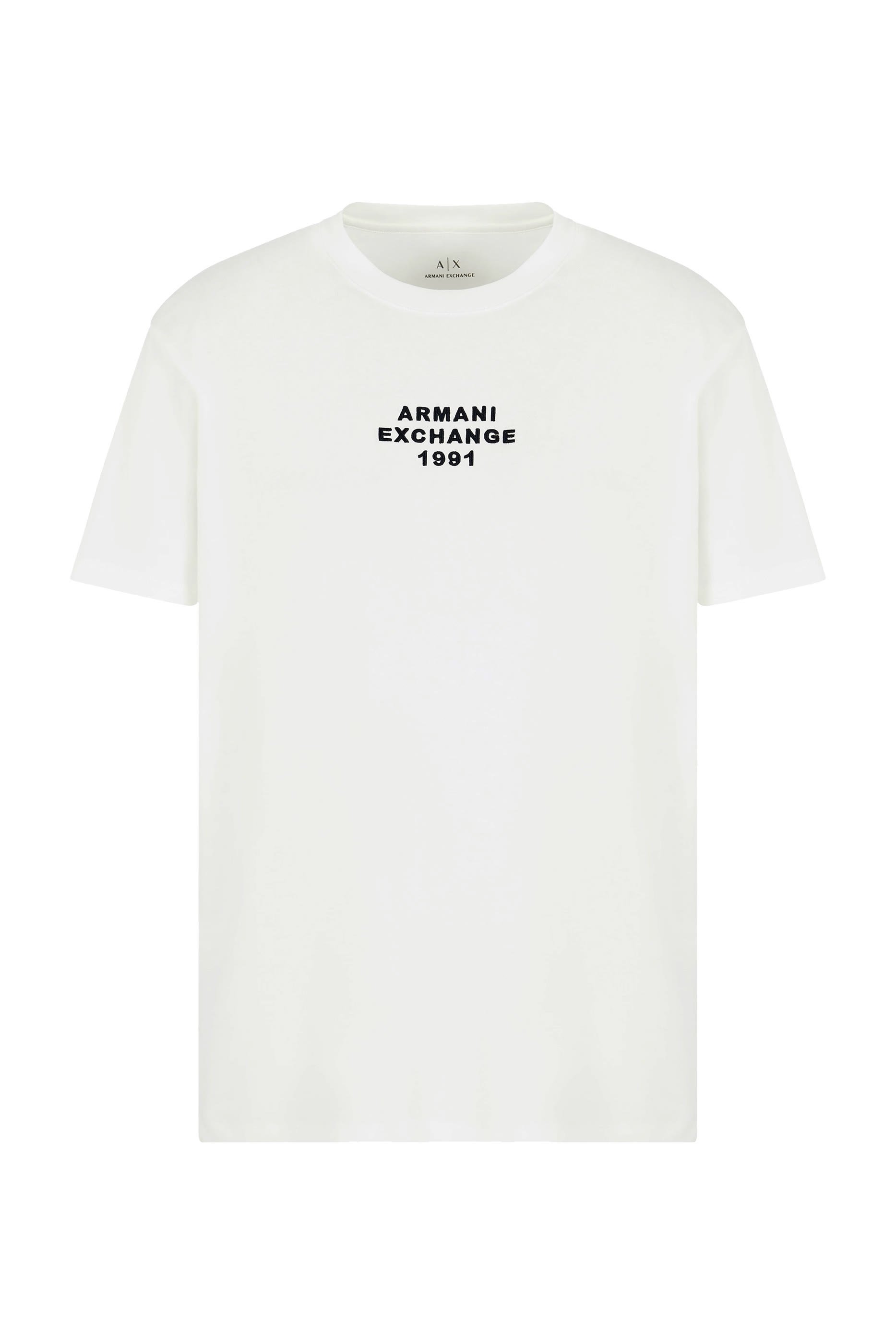 تيشيرت بحروف شعار الماركة