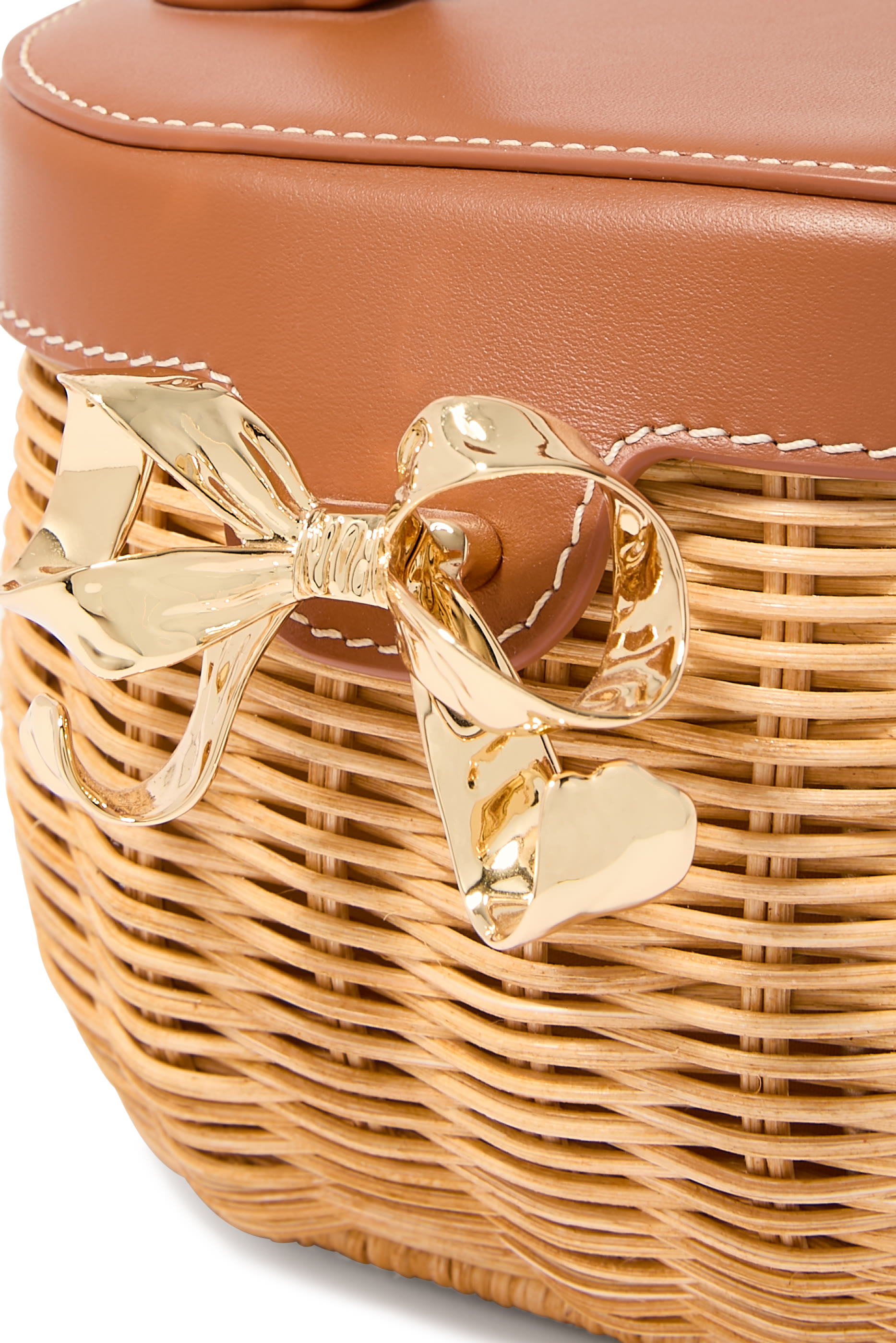 حقيبة بتصميم سلة مزينة بعقدة راتان