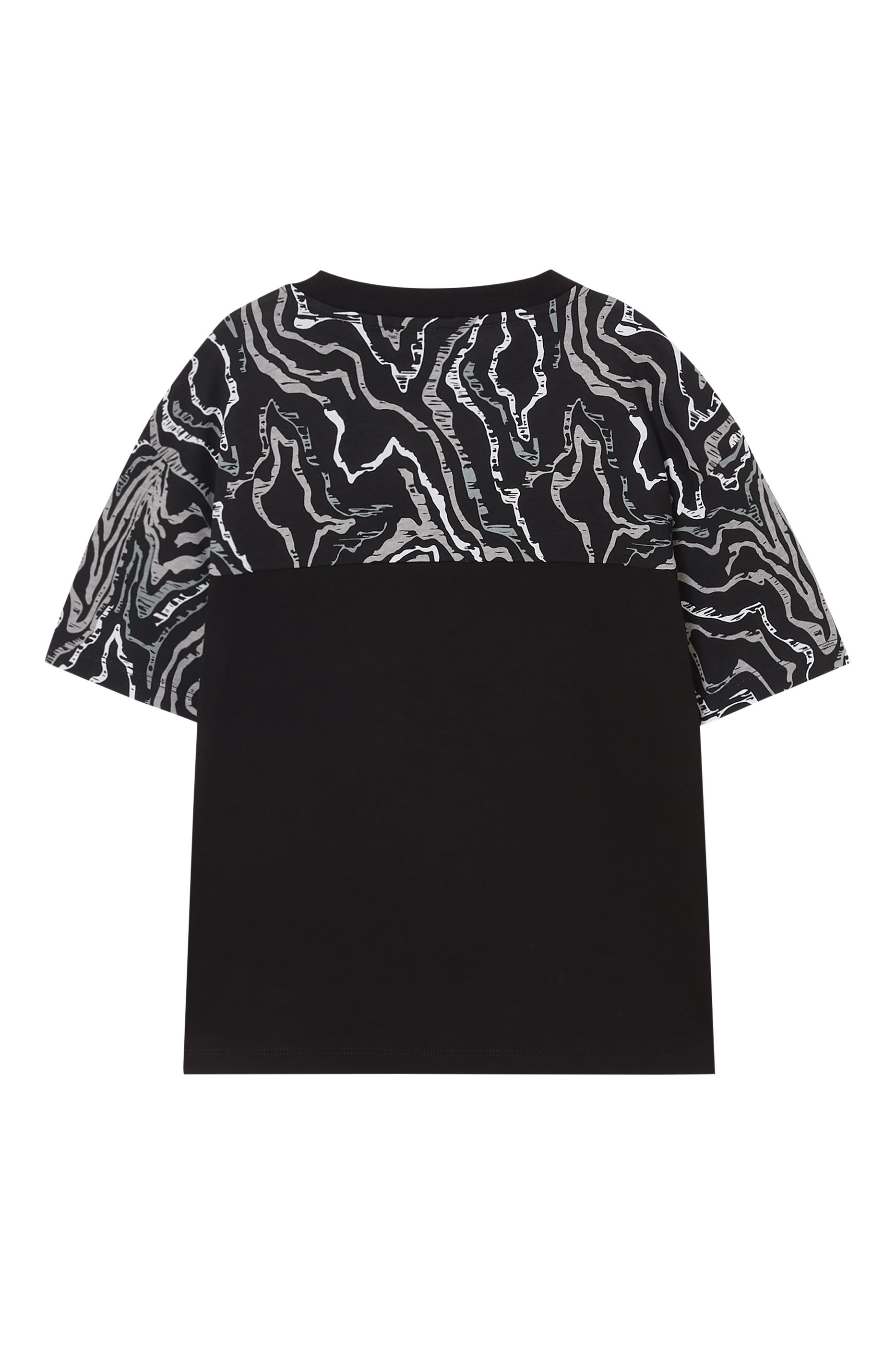 تيشيرت بشعار الماركة للأطفال