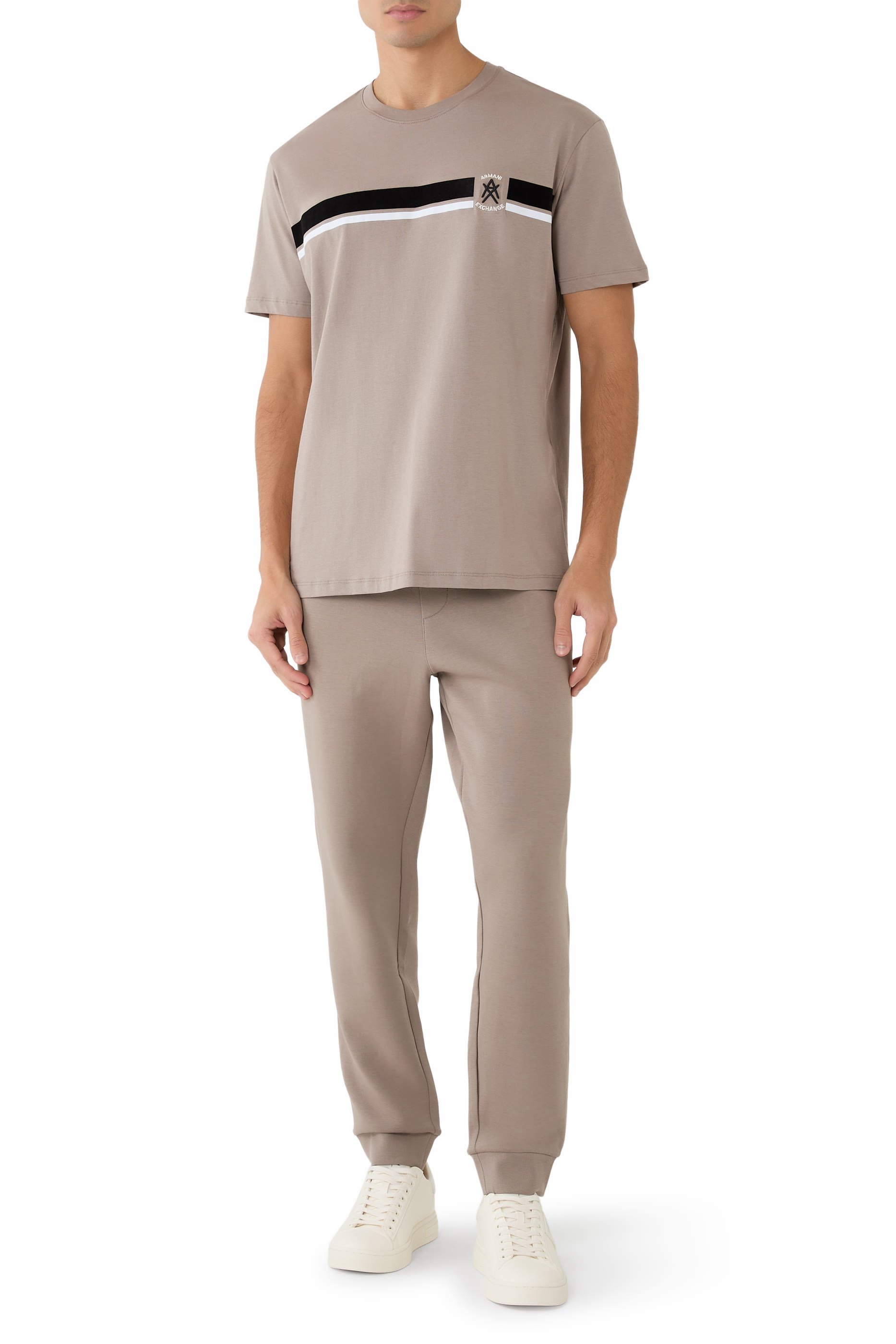 تيشيرت بشعار حرفي الماركة