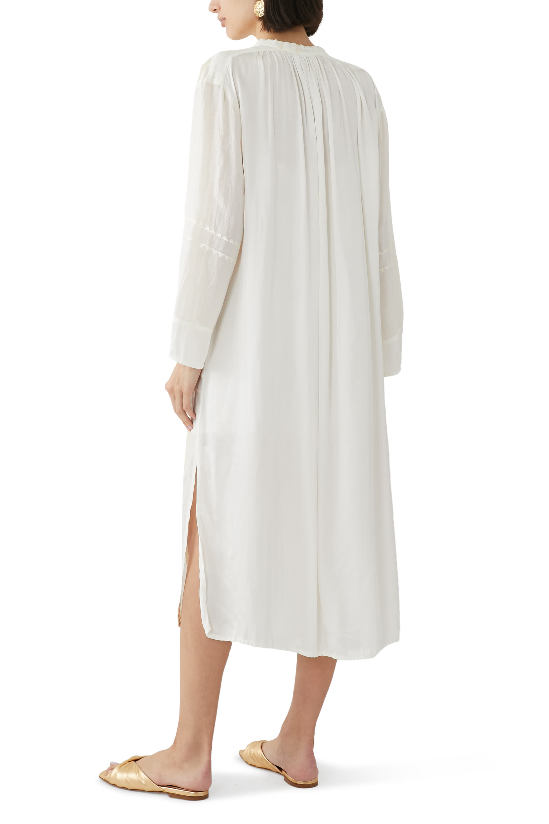 فستان متوسط الطول بأكمام طويلة ورباط في الأمام