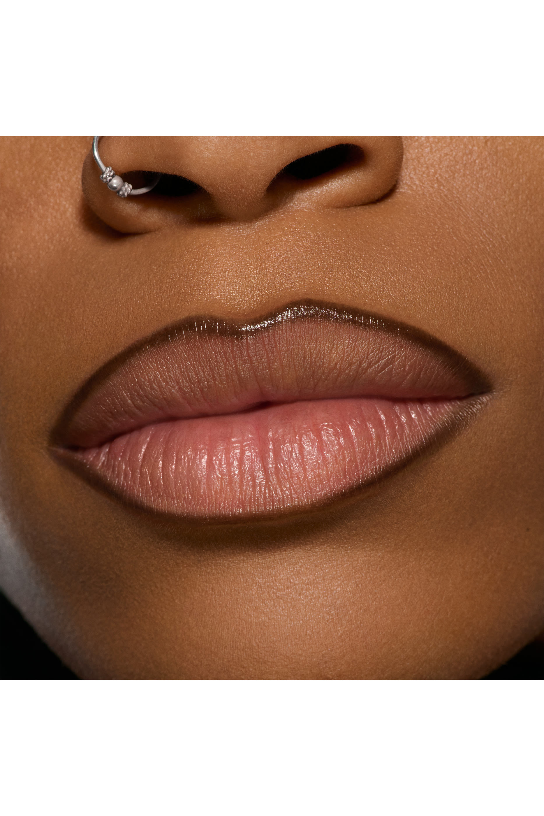 قلم شفاه ليبليزر لامع