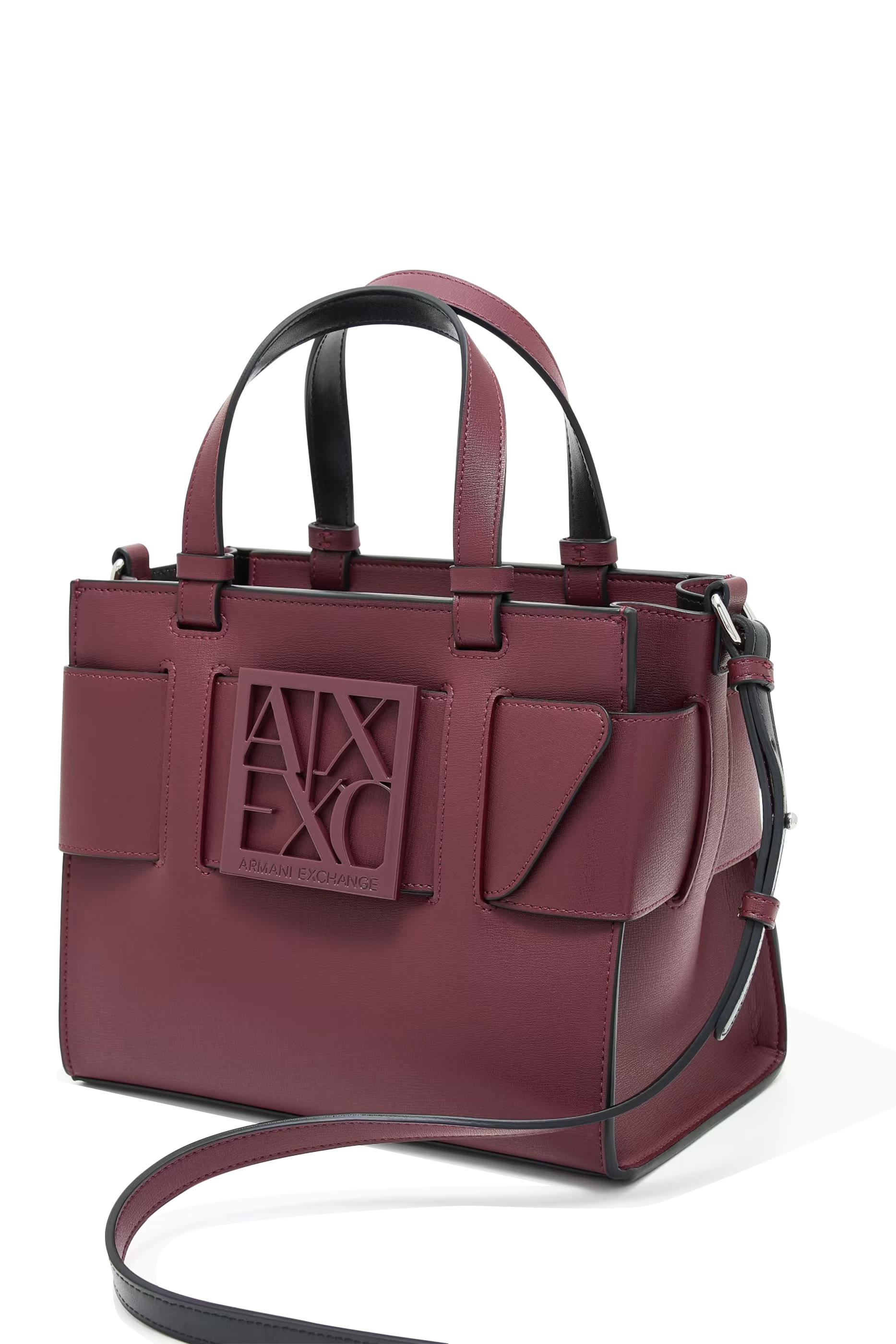 حقيبة يد كبيرة بحلية شعار الماركة