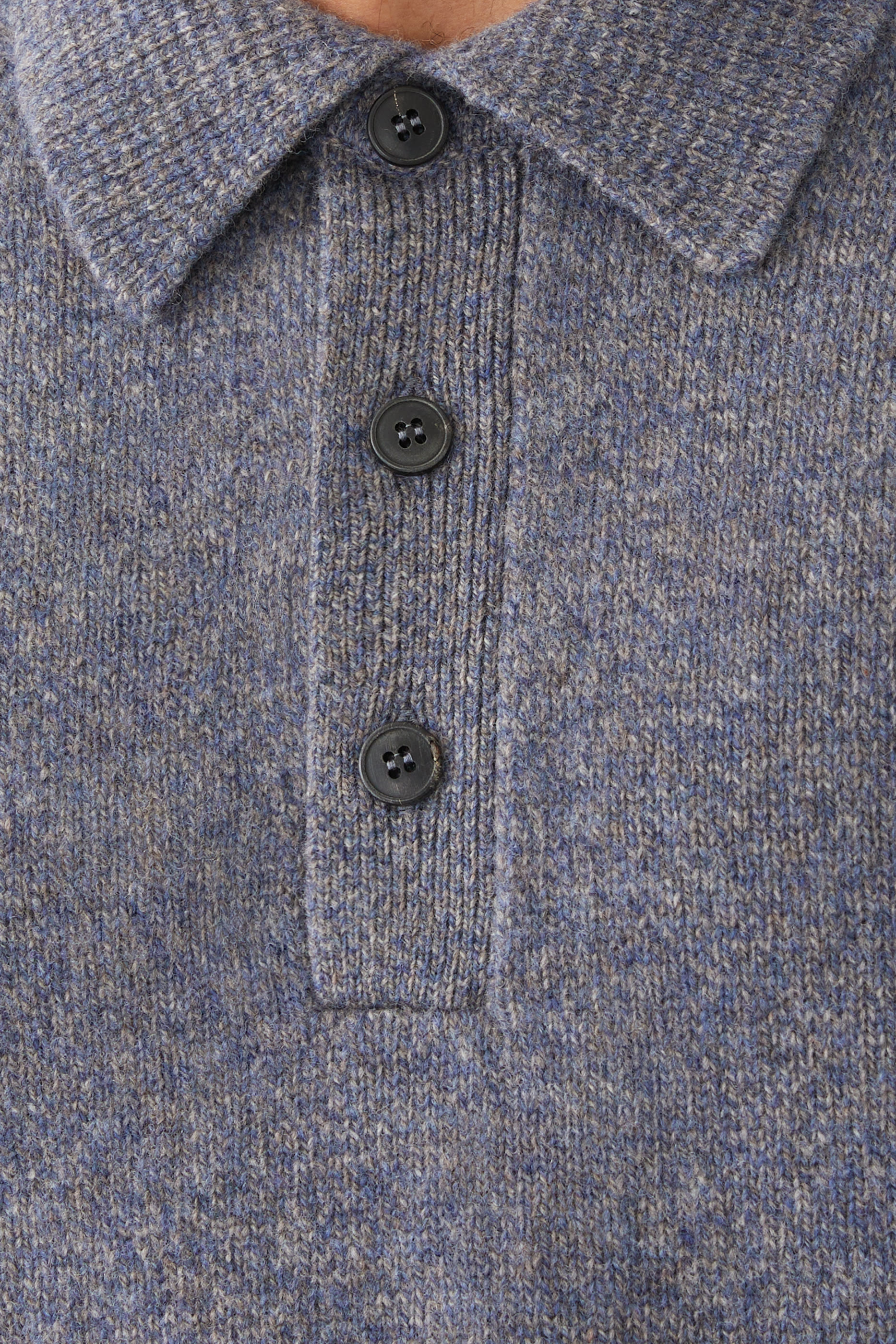 قميص بولو صوف حمل