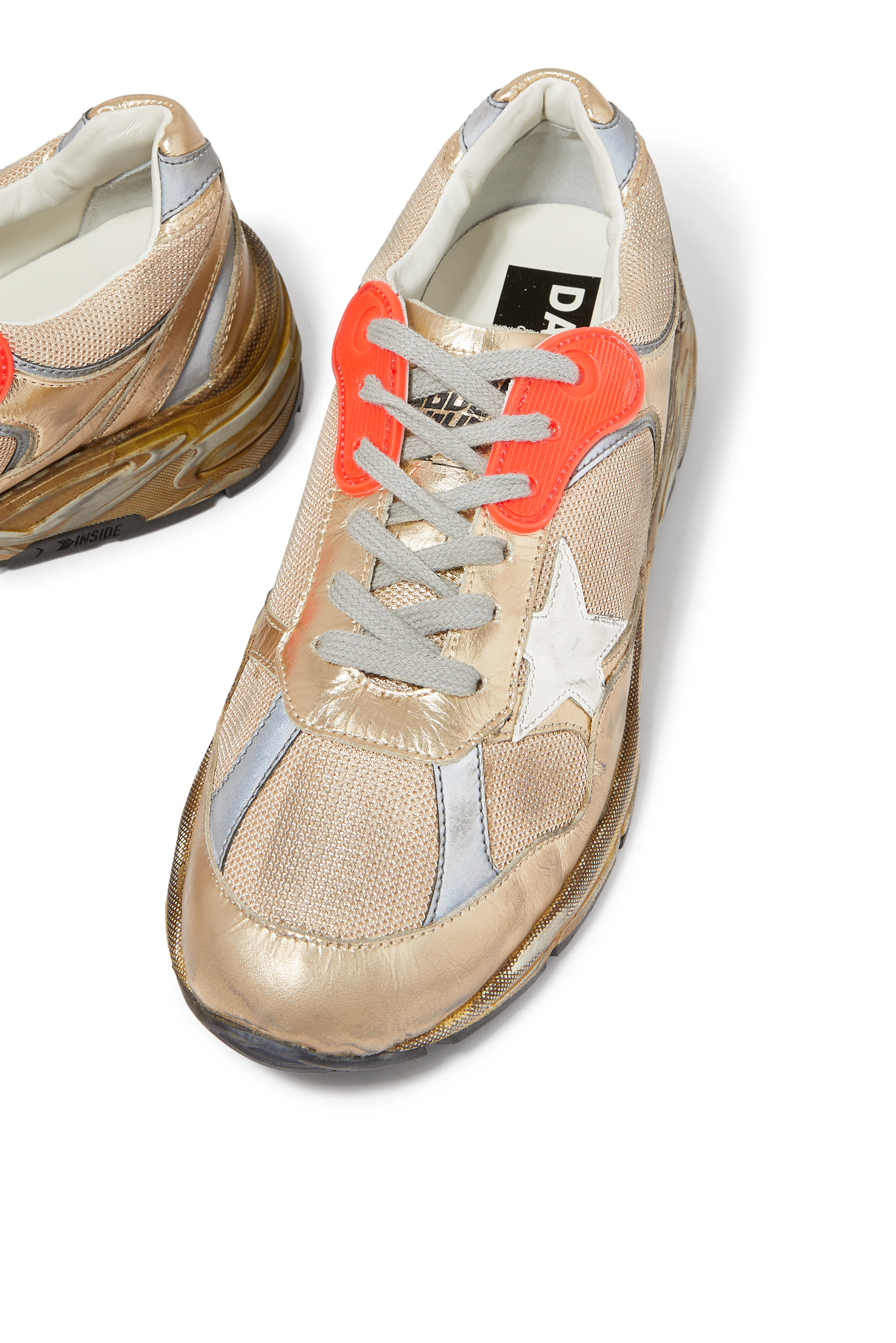 سنيكرز داد ستار