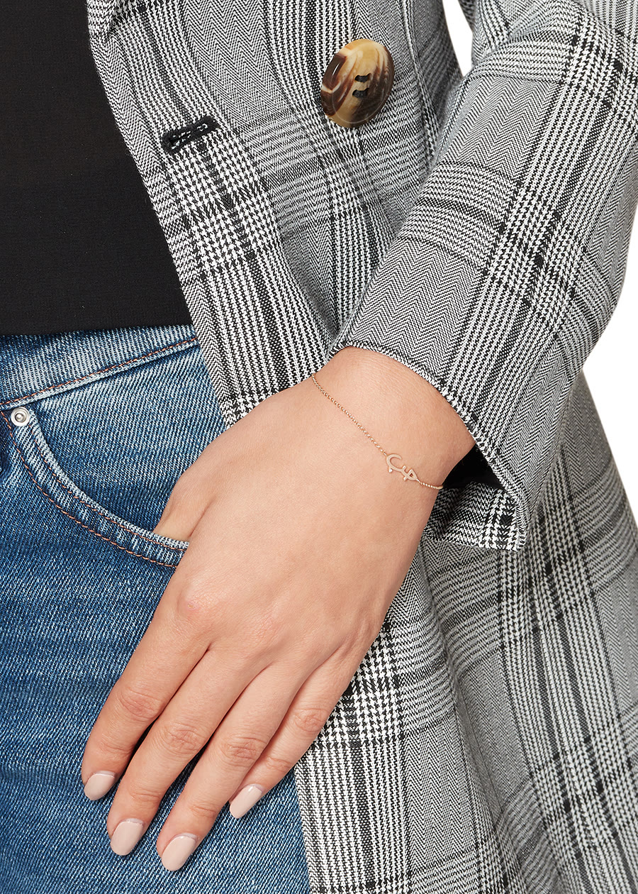 سوار بتصميم كلمة حب مرصعة بماس