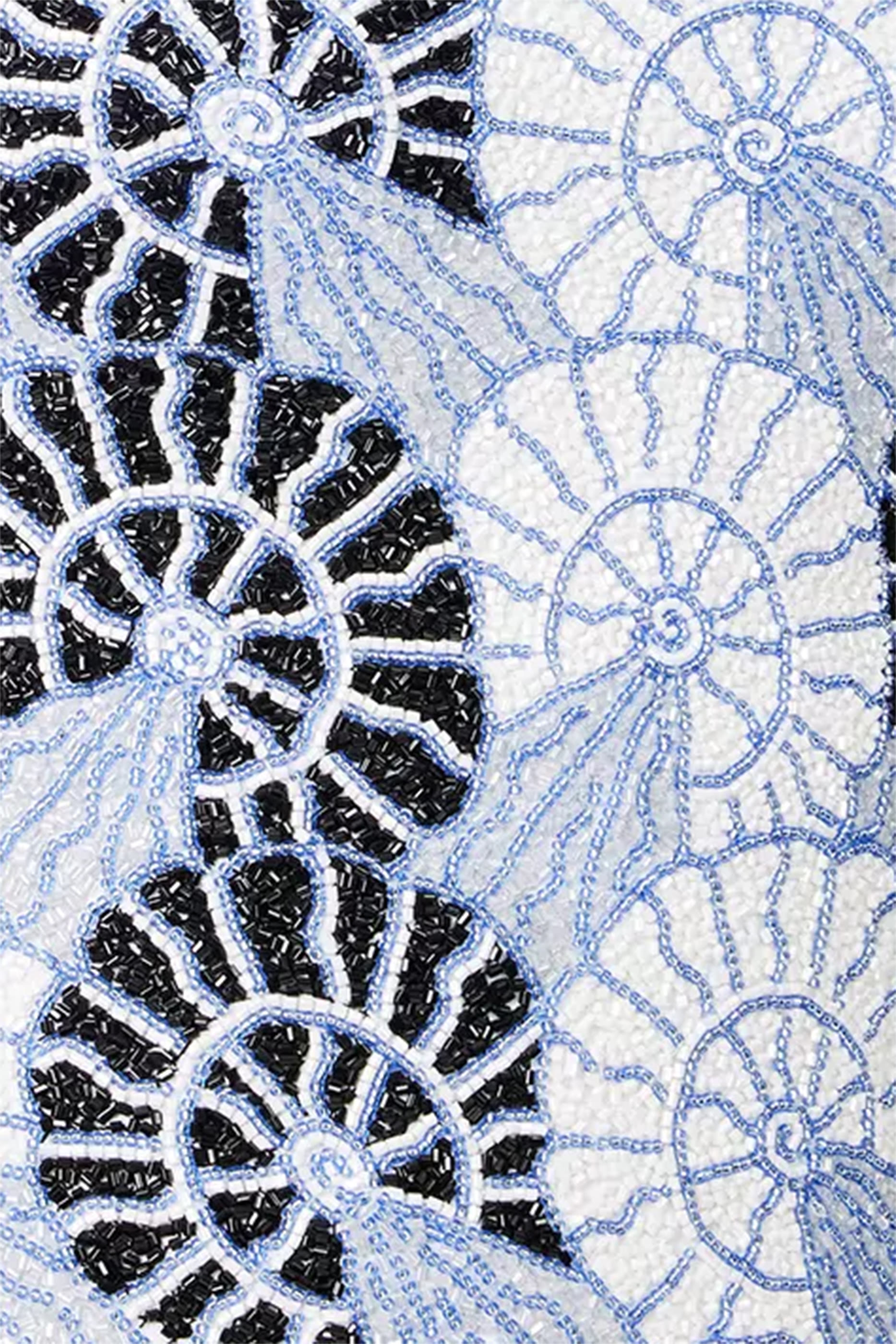 بدلة سباحة بتصميم قطعة واحدة بنقشة مموجة مطرزة بخرز