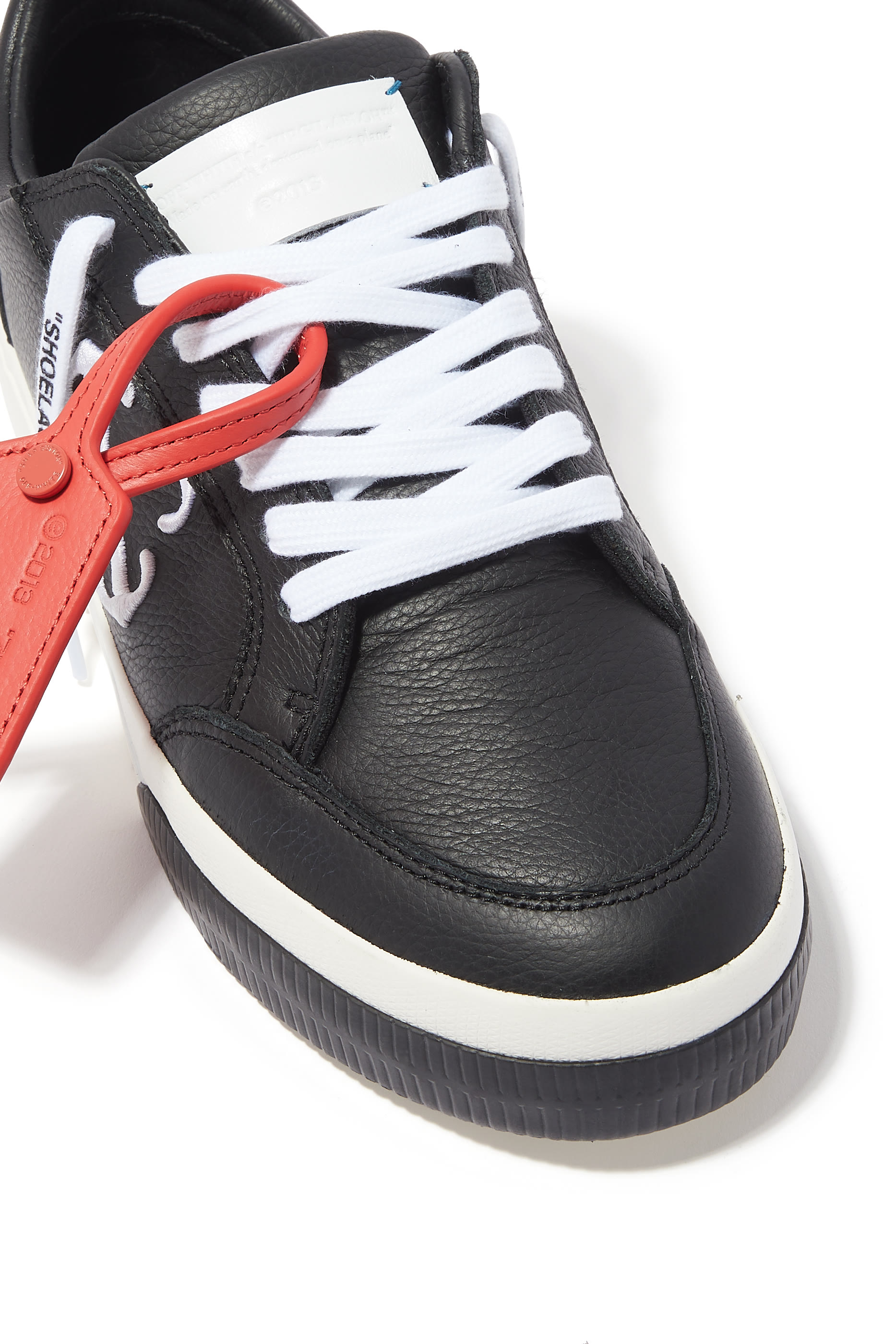 سنيكرز نيو مفلكن أسفل الكاحل