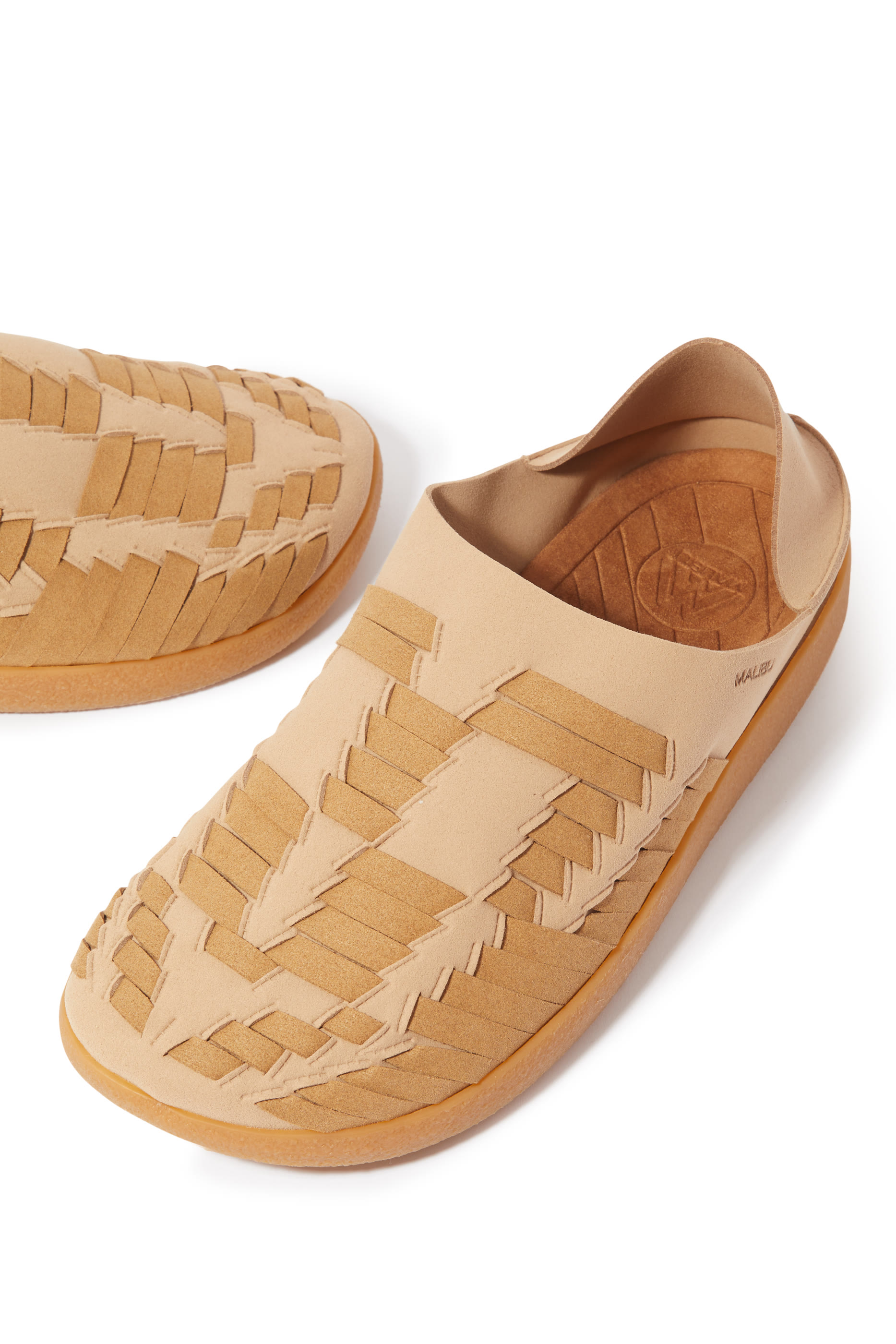 حذاء ثندربيرد مفتوح من الخلف قابل للتعديل