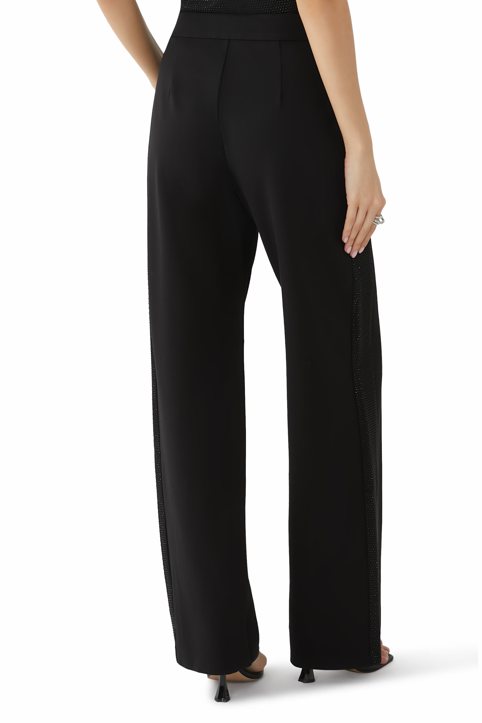 بنطال بقصة ساق واسعة