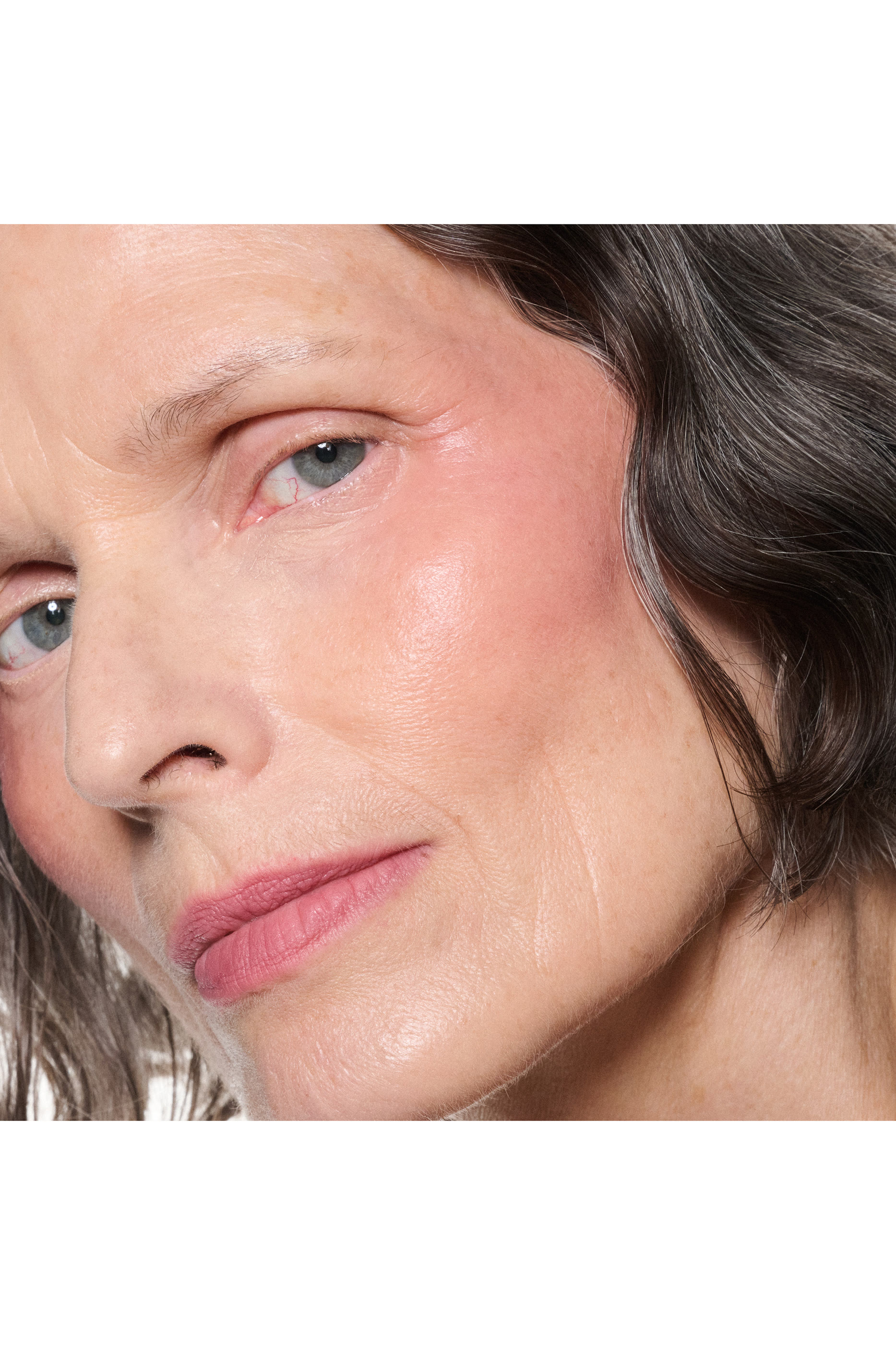 موس باودر كيس للشفاه والخدود