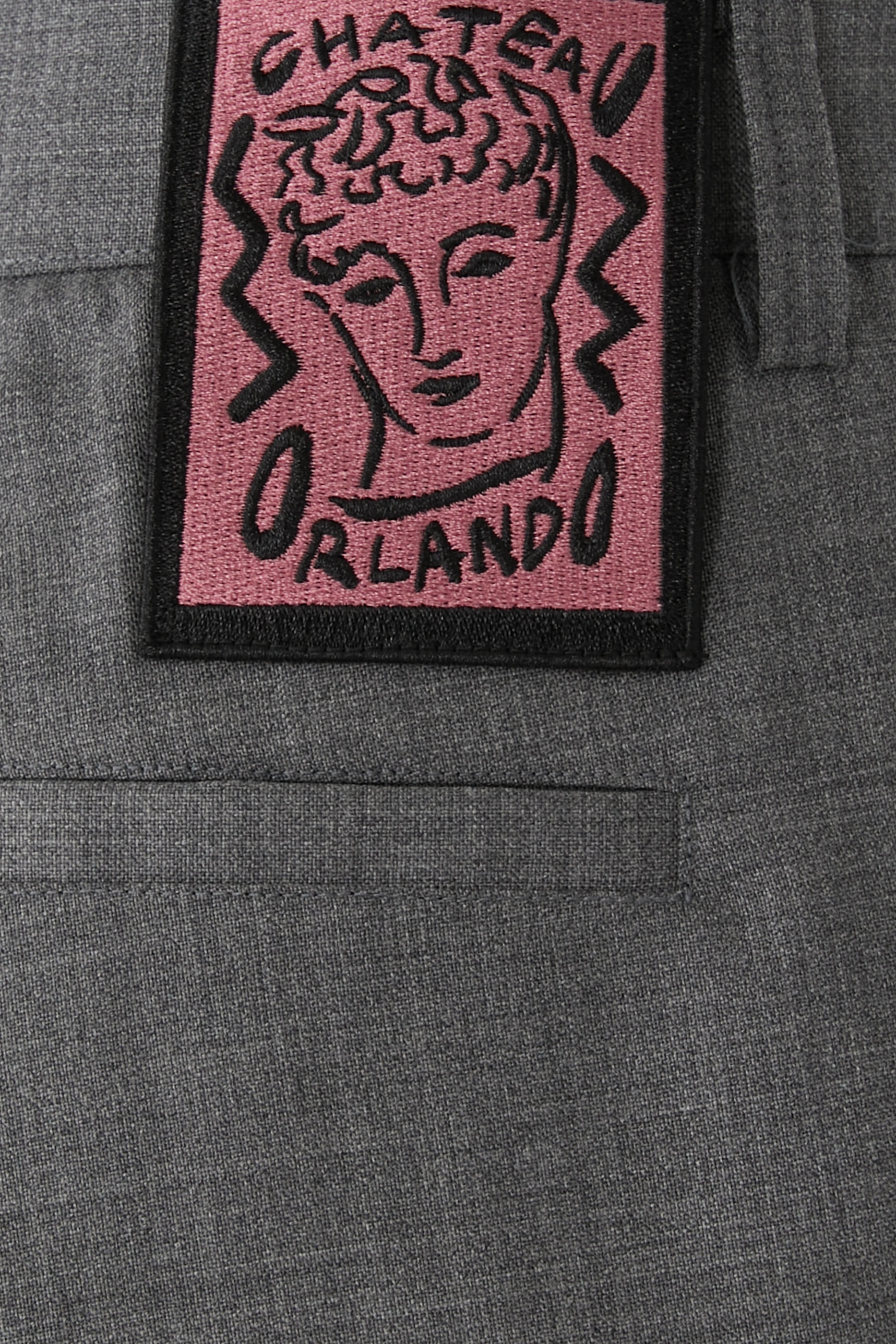 بنطال ويليام