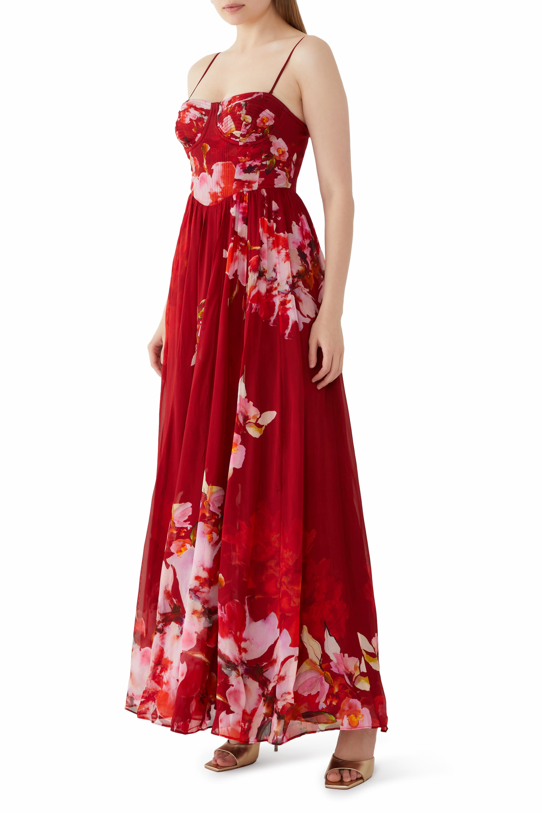 فستان طويل بخصر بقصة ضيقة