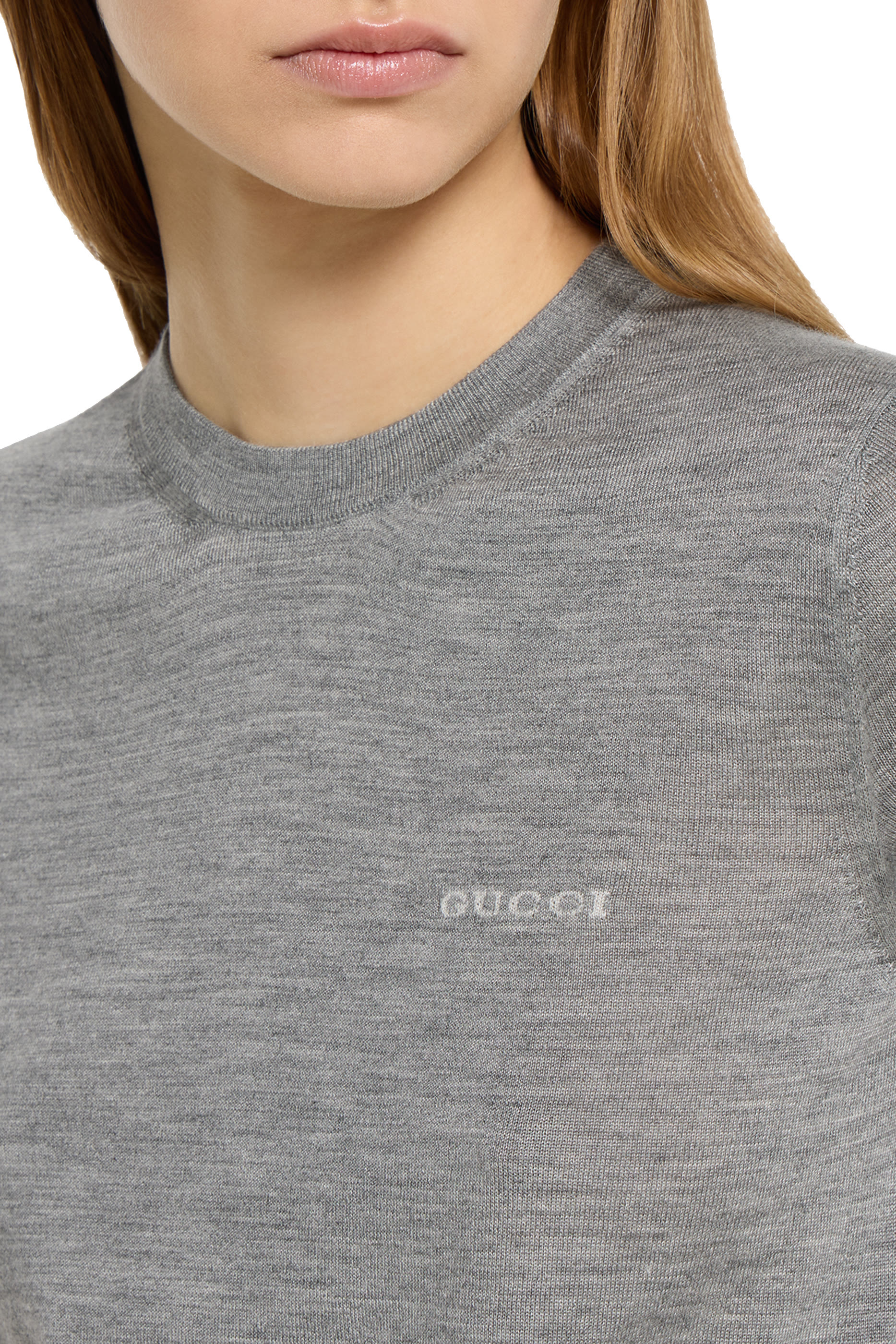 بلوزة بتصميم انتارسيا كشمير وحرير