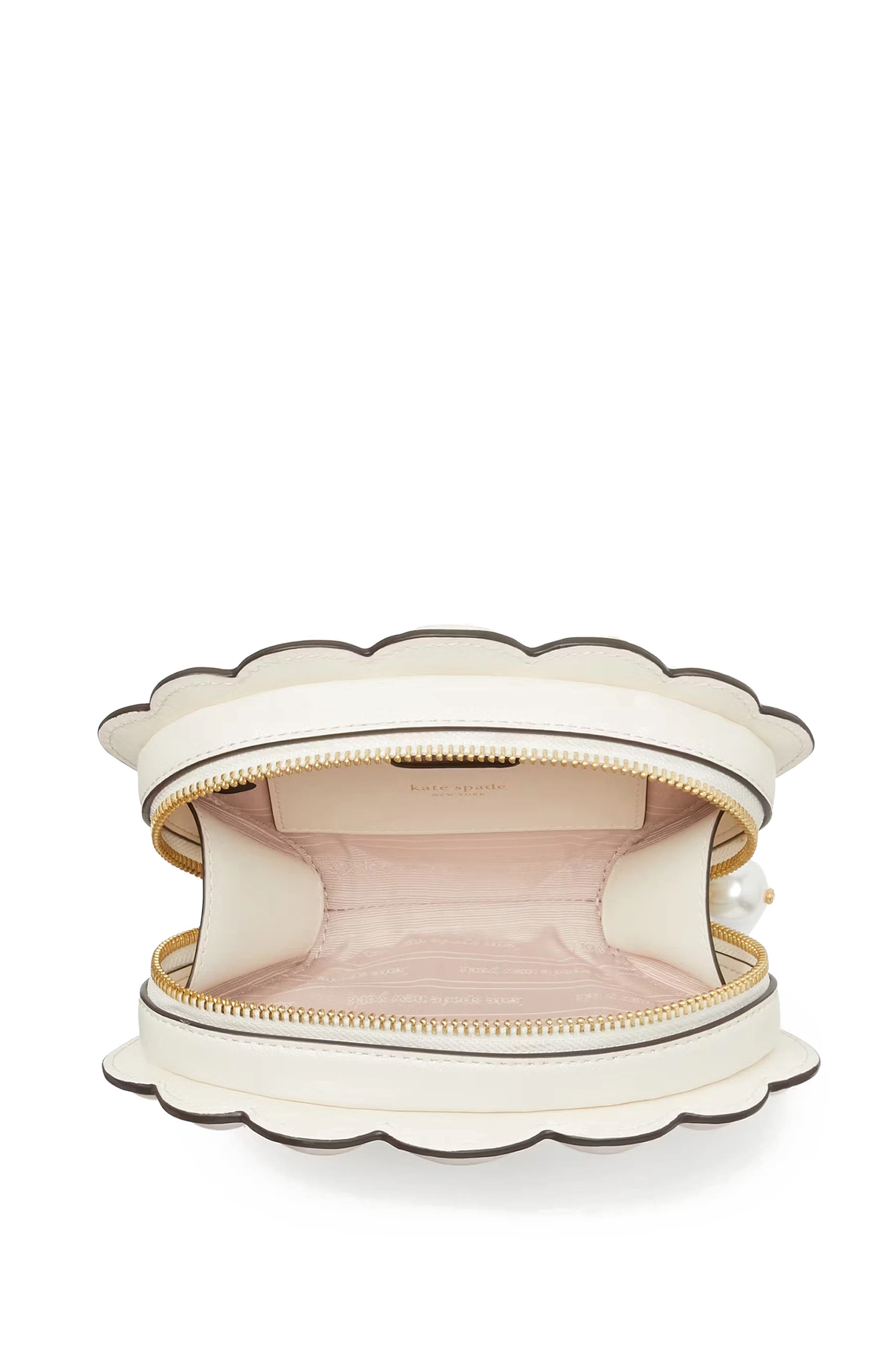 حقيبة كروس بودي شيل صغيرة بتصميم صدفة