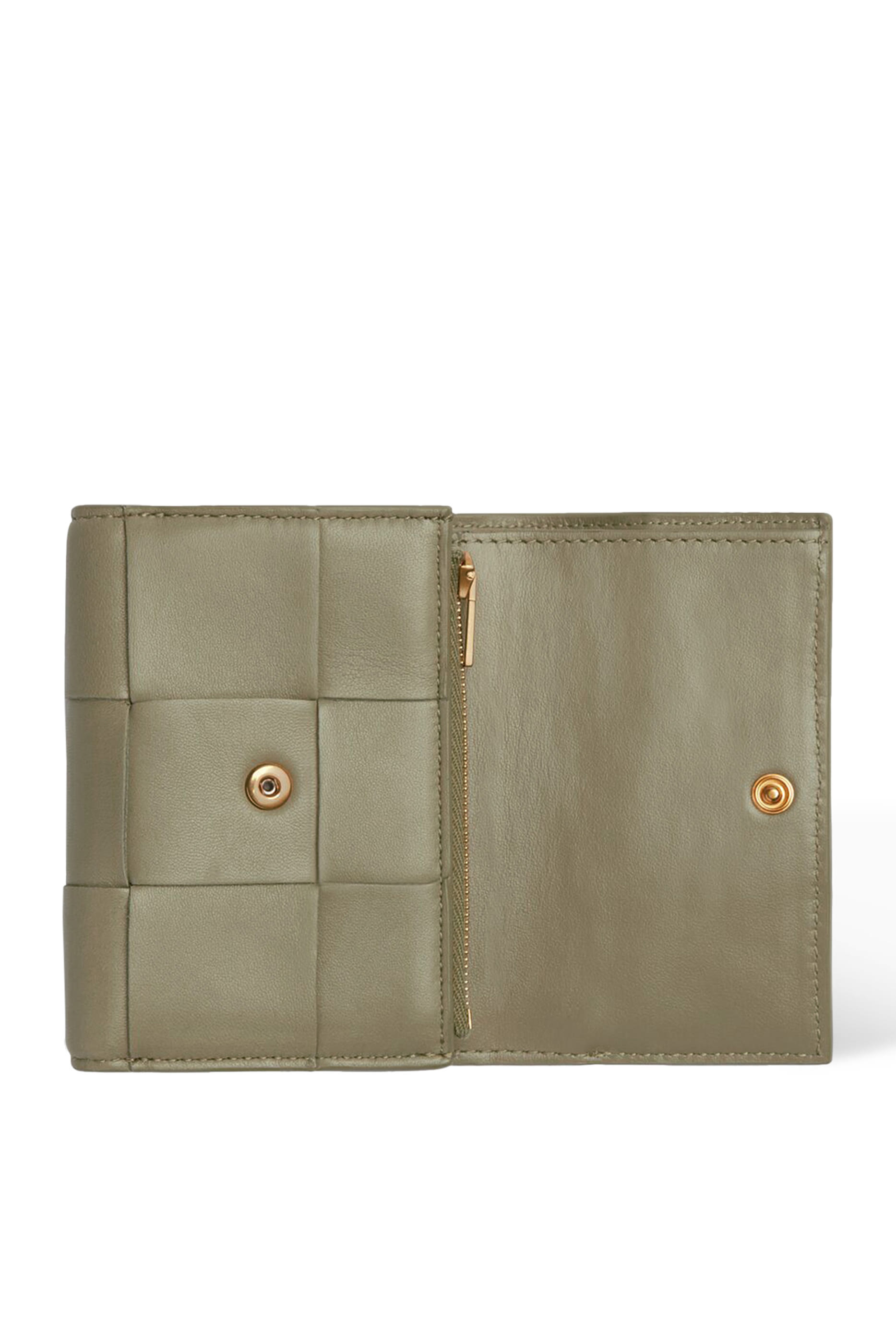 محفظة كاسيت ثلاثية الطي بسحاب