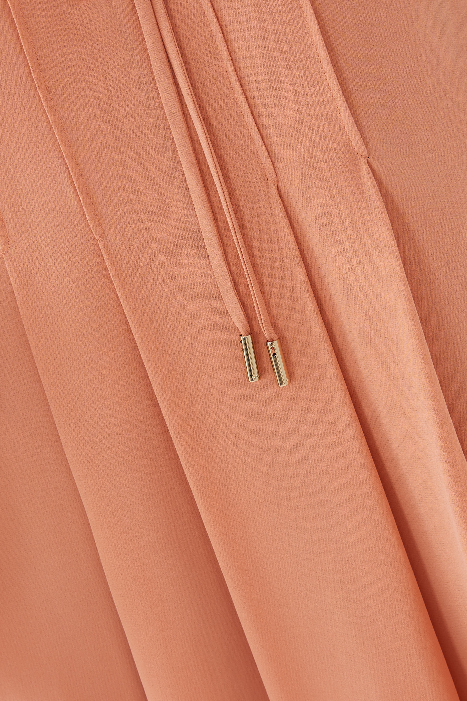 فستان حرير كادي خفيف